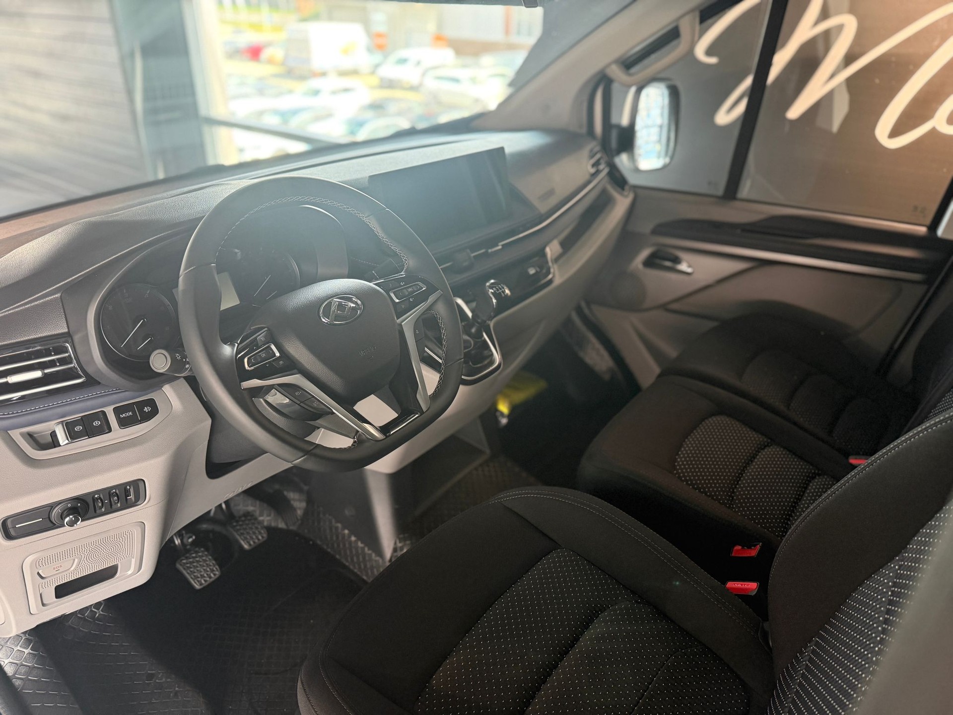 MAXUS Deliver 7 2.0D L2-image-9