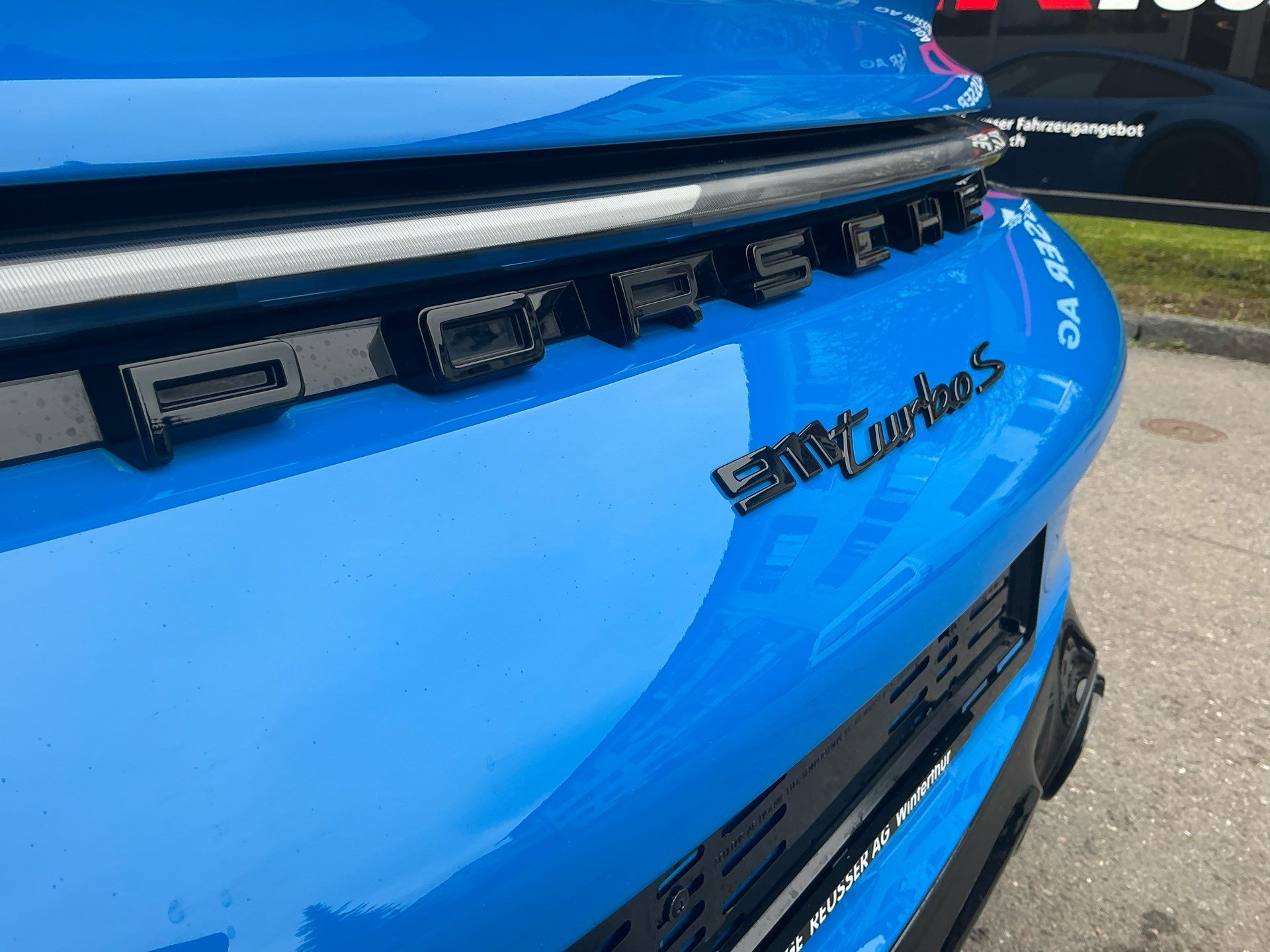 PORSCHE 911 Turbo S *** TRAUM IN SHARKBLUE ***-image-24