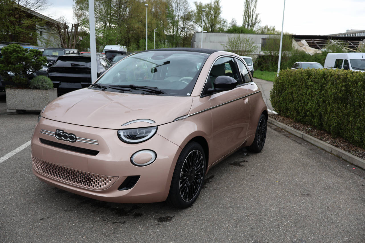 FIAT 500 Cabrio 1.0 Hybrid La Prima-image-6
