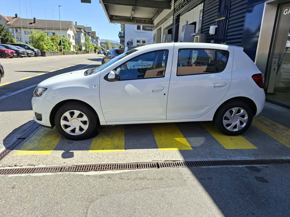 DACIA Sandero 1.2 Lauréate-showroom-element-3