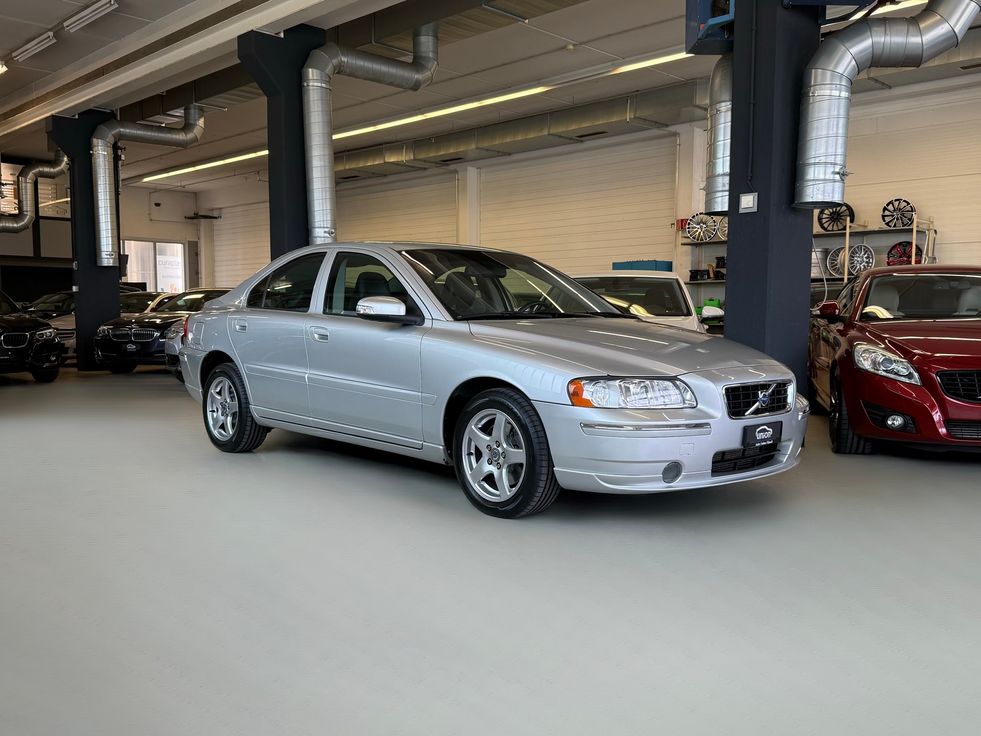 VOLVO S60 2.5T AWD Summum-image-1