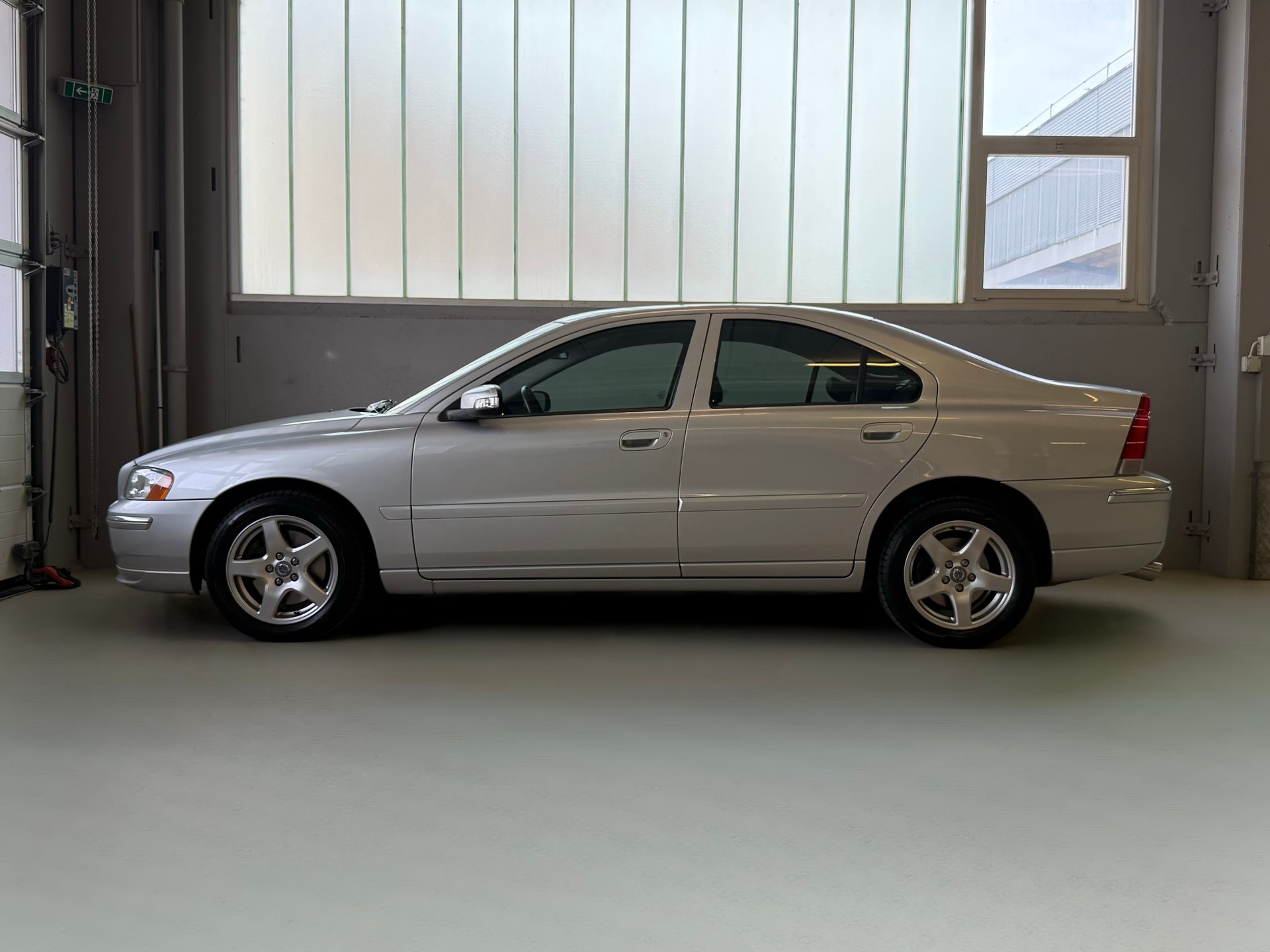 VOLVO S60 2.5T AWD Summum-image-4