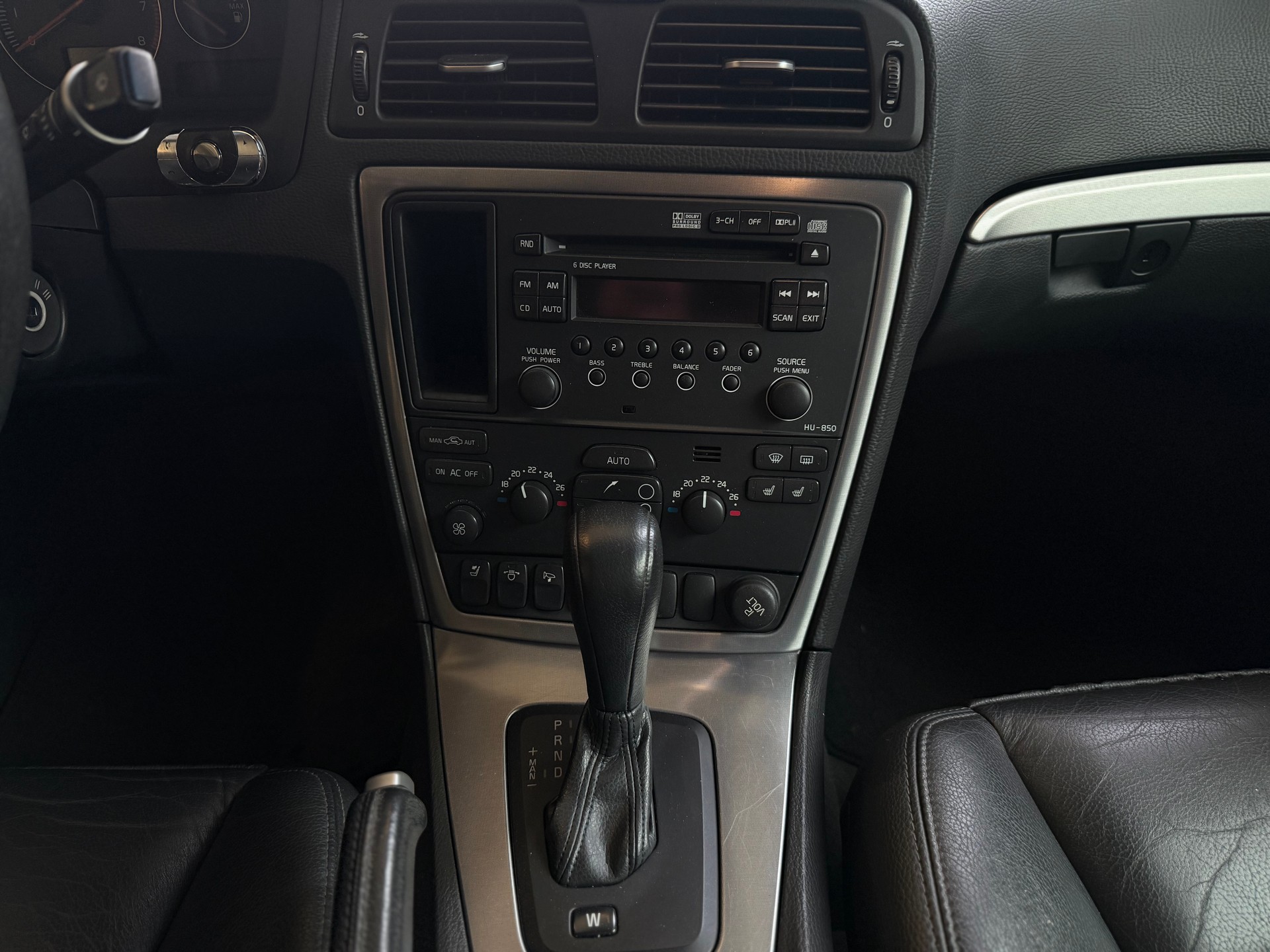 VOLVO S60 2.5T AWD Summum-image-14