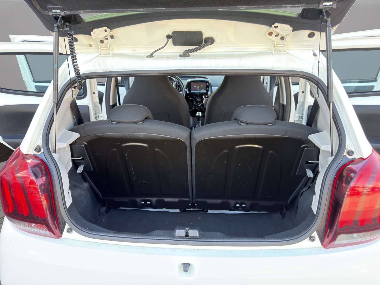 PEUGEOT 108 1.2 VTi Active-image-17