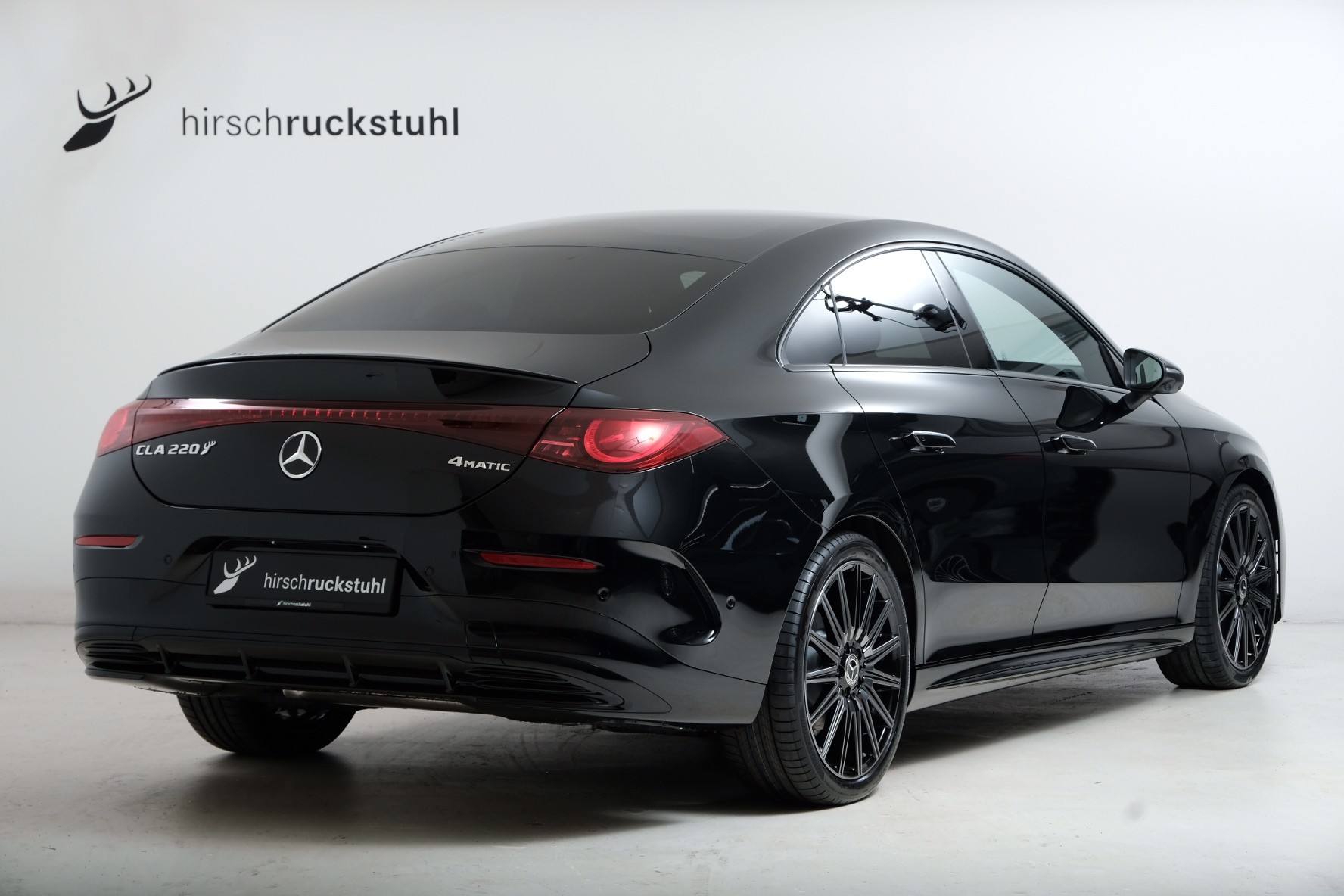 MERCEDES-BENZ CLA 220 4Matic 7G-DCT-showroom-element-3