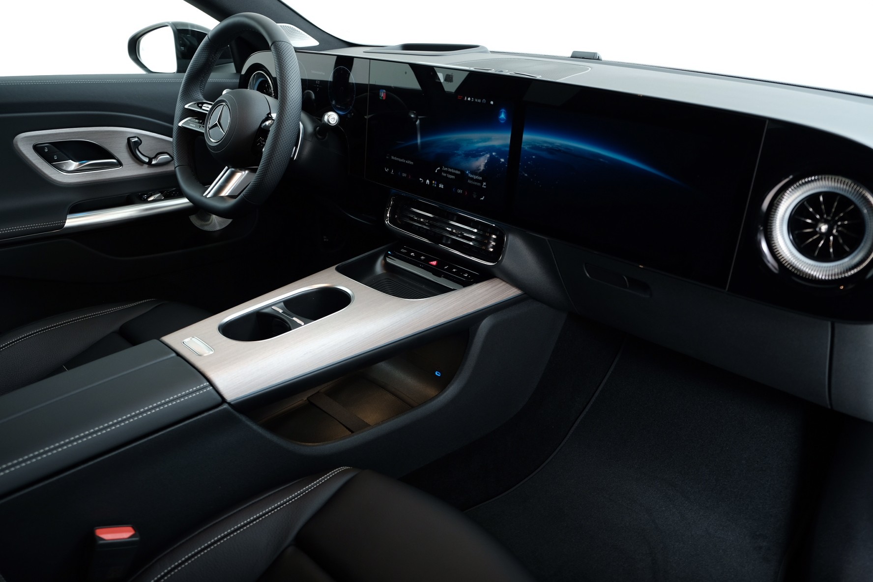 MERCEDES-BENZ CLA 220 4Matic 7G-DCT-image-5