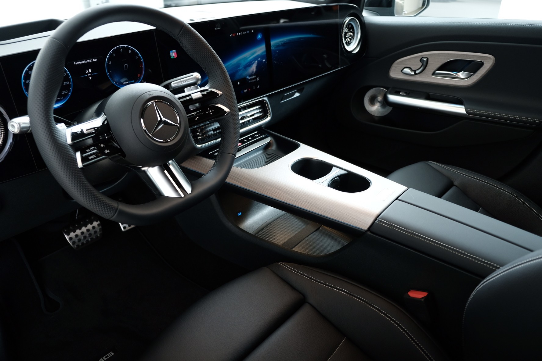 MERCEDES-BENZ CLA 220 4Matic 7G-DCT-image-8