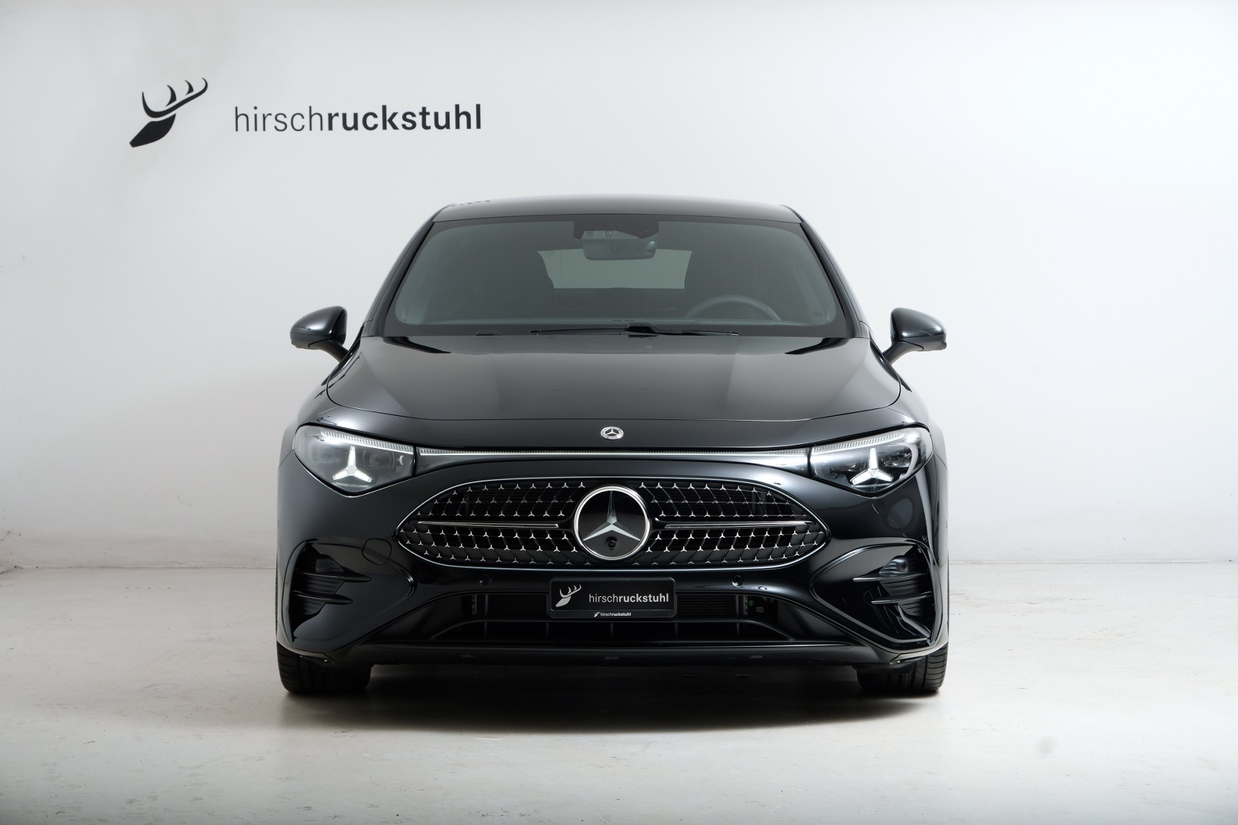 MERCEDES-BENZ CLA 220 4Matic 7G-DCT-showroom-element-1