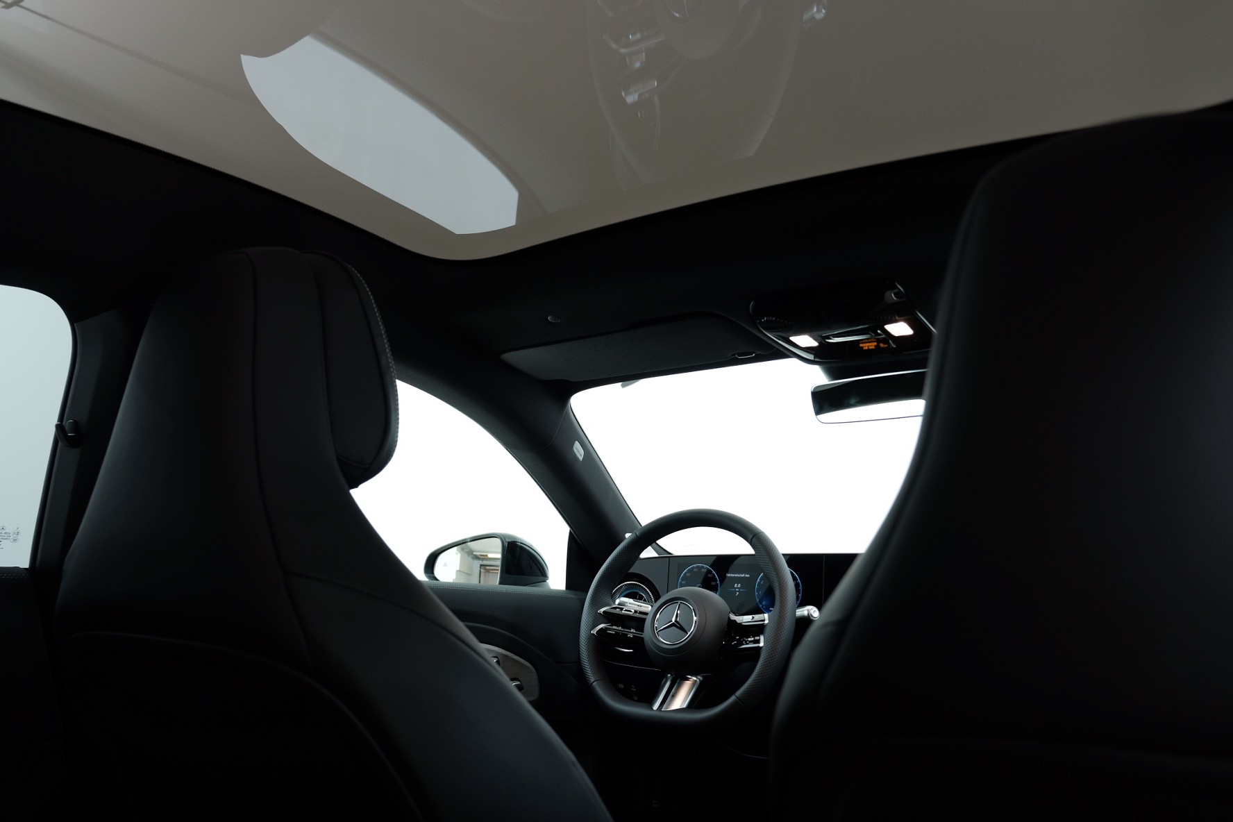 MERCEDES-BENZ CLA 220 4Matic 7G-DCT-image-11