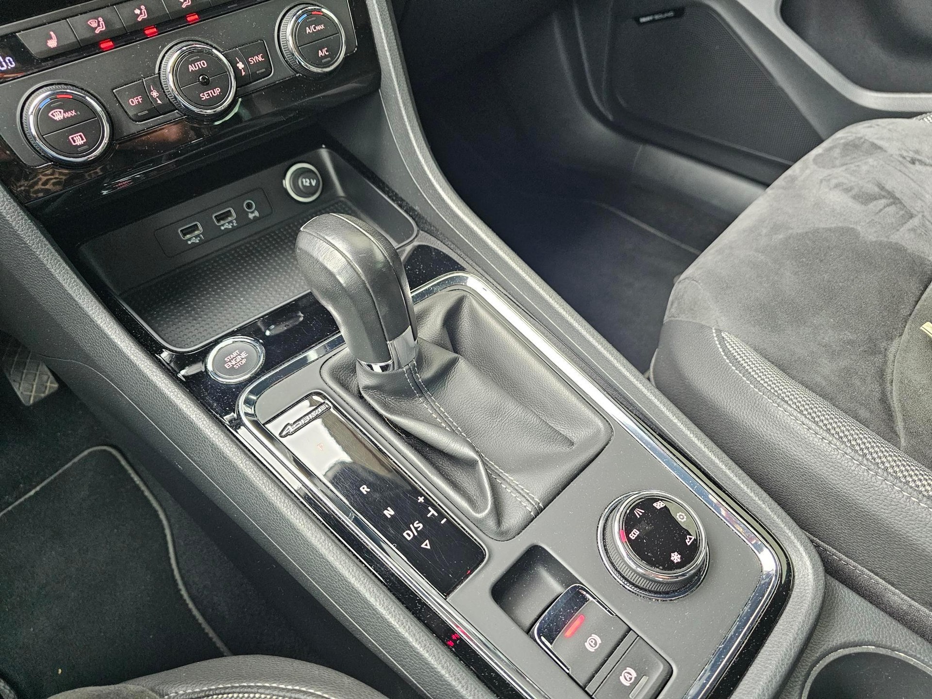 SEAT Ateca 2.0 TDI Xcellence 4Drive DSG-image-10