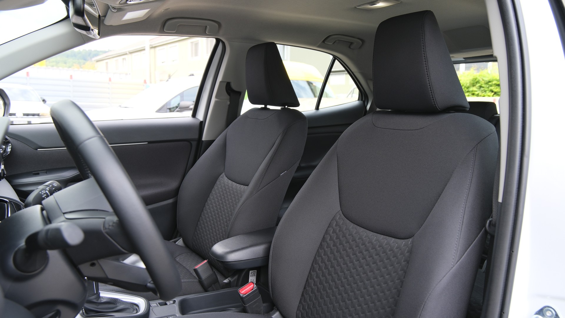 TOYOTA Yaris Cross 1.5 Trend e-CVT-image-4