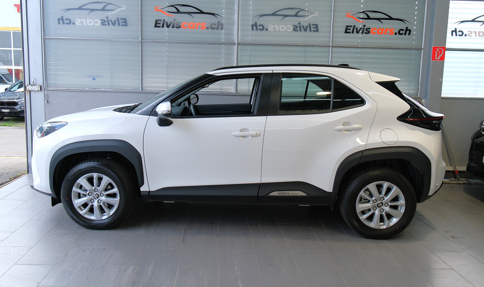 TOYOTA Yaris Cross 1.5 Trend e-CVT-image-8