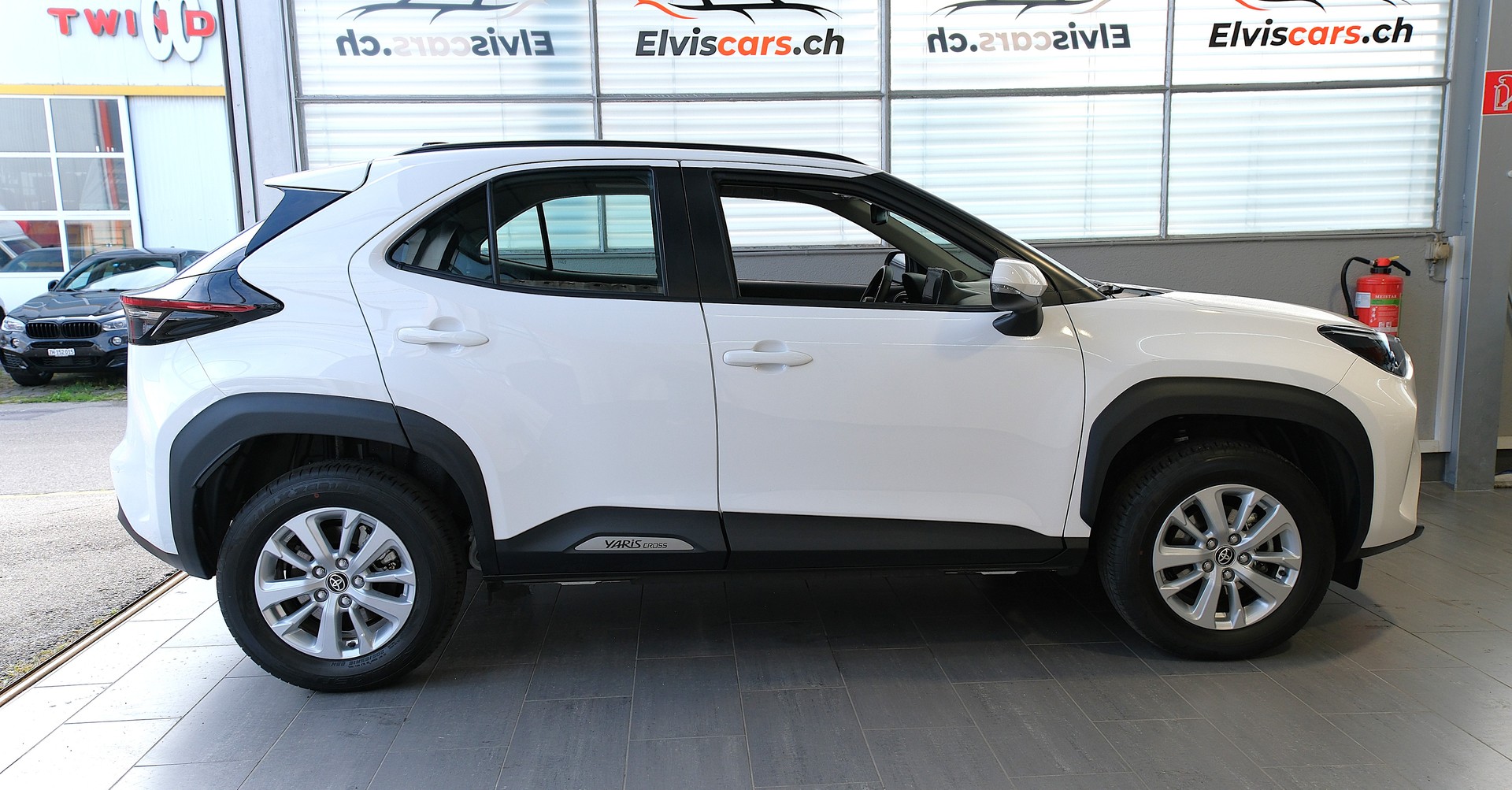 TOYOTA Yaris Cross 1.5 Trend e-CVT-image-25