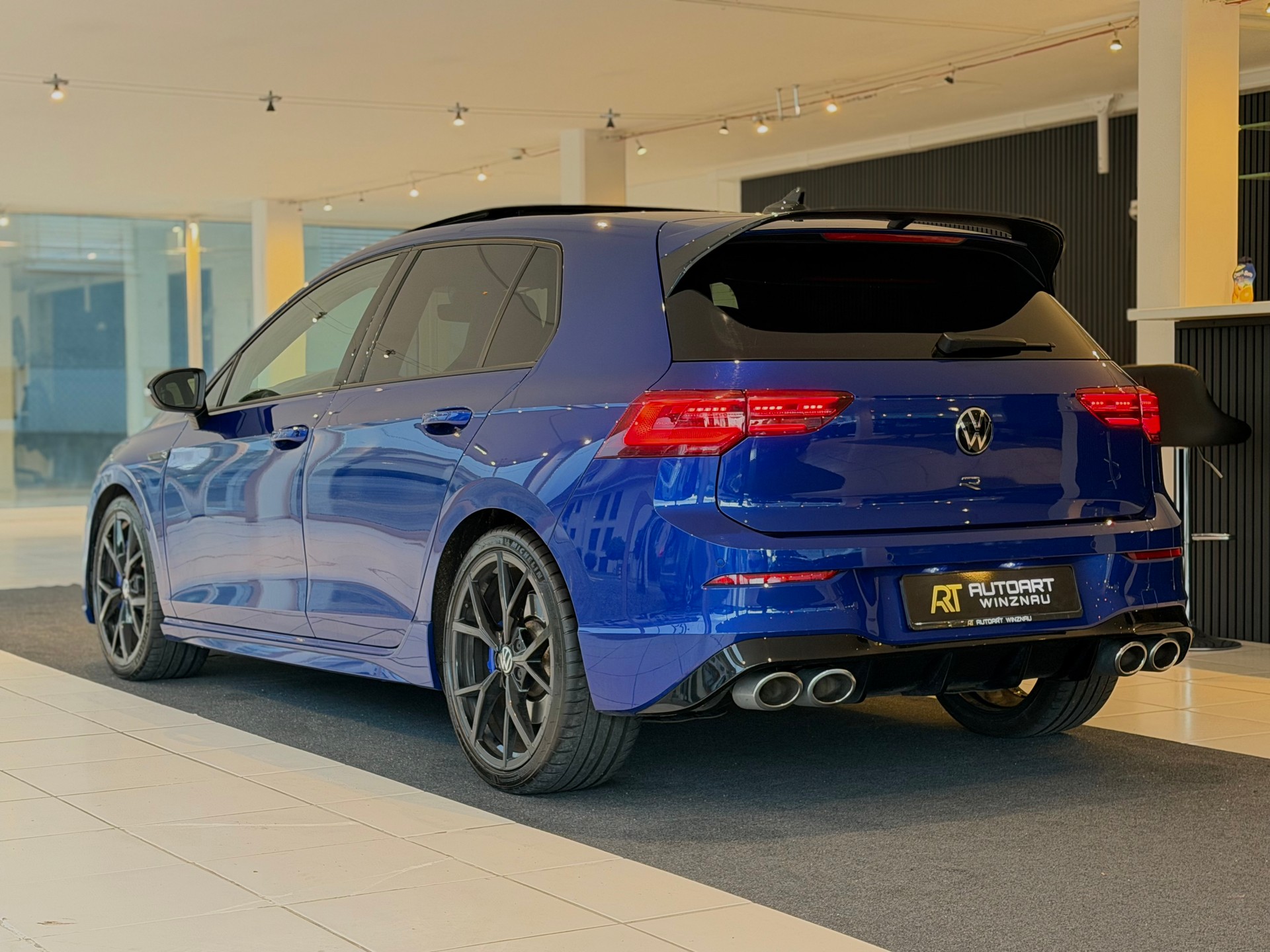 VW Golf 2.0 TSI R DSG 4Motion **Performance Paket**-image-8