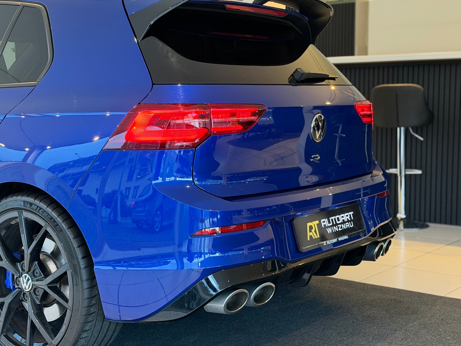 VW Golf 2.0 TSI R DSG 4Motion **Performance Paket**-image-9