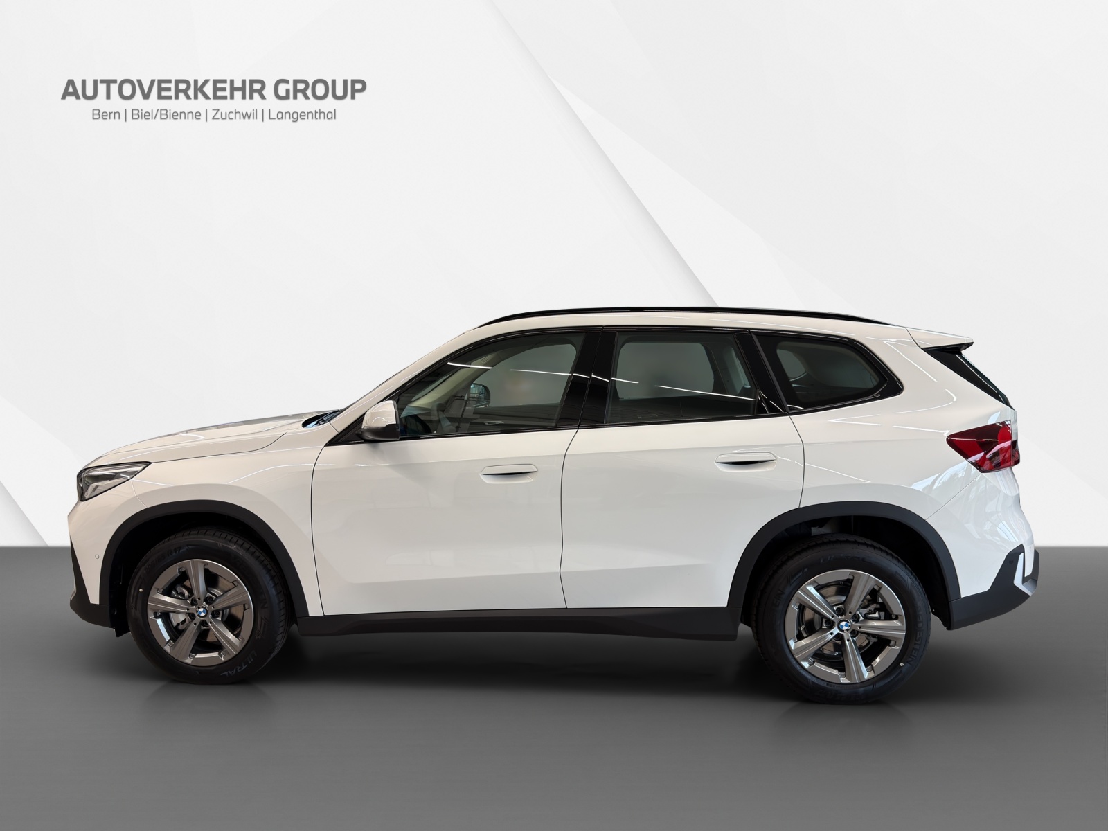 BMW X1 sDrive 18i-showroom-element-2