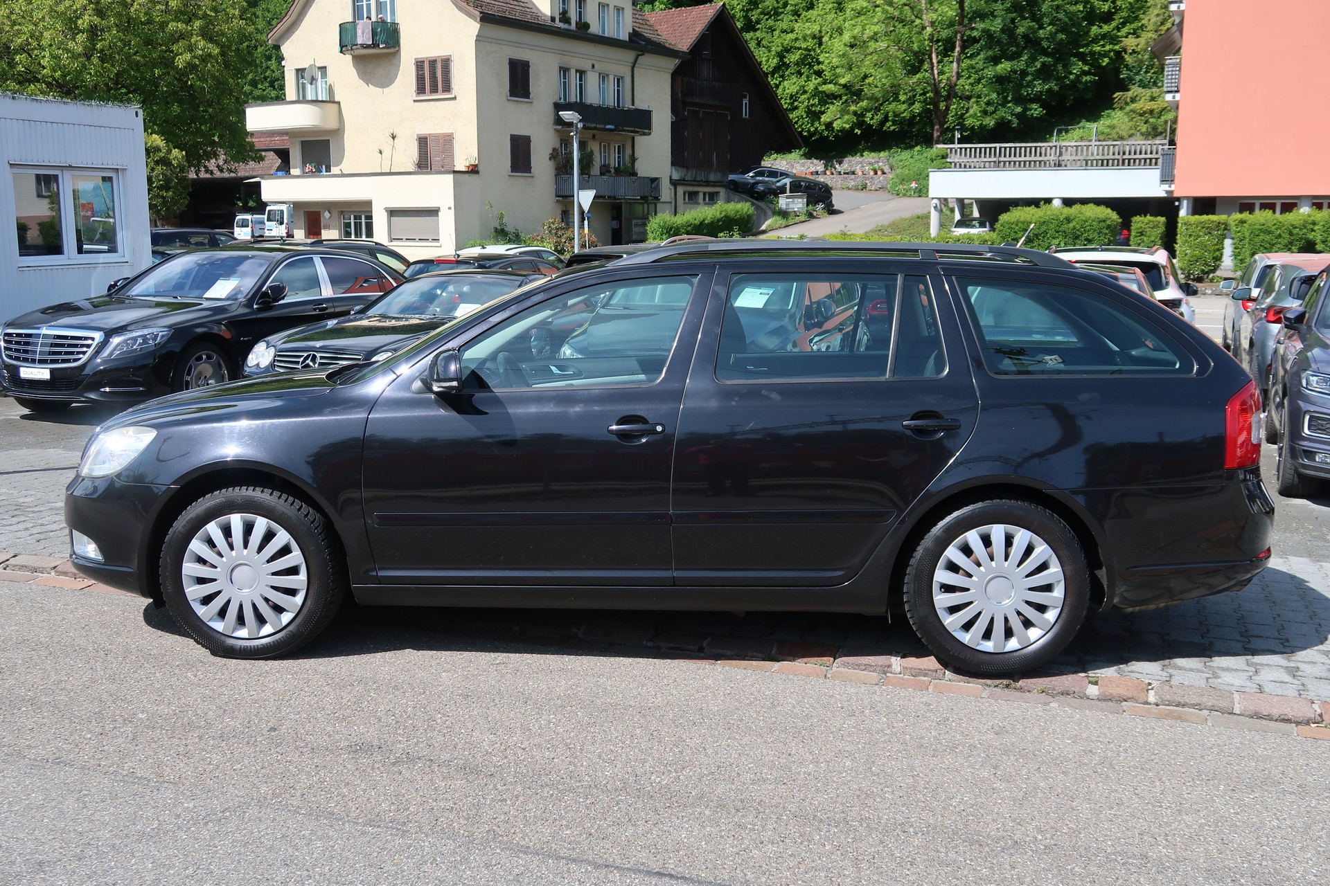 SKODA Octavia Combi 1.4 TSI Ambiente-image-5
