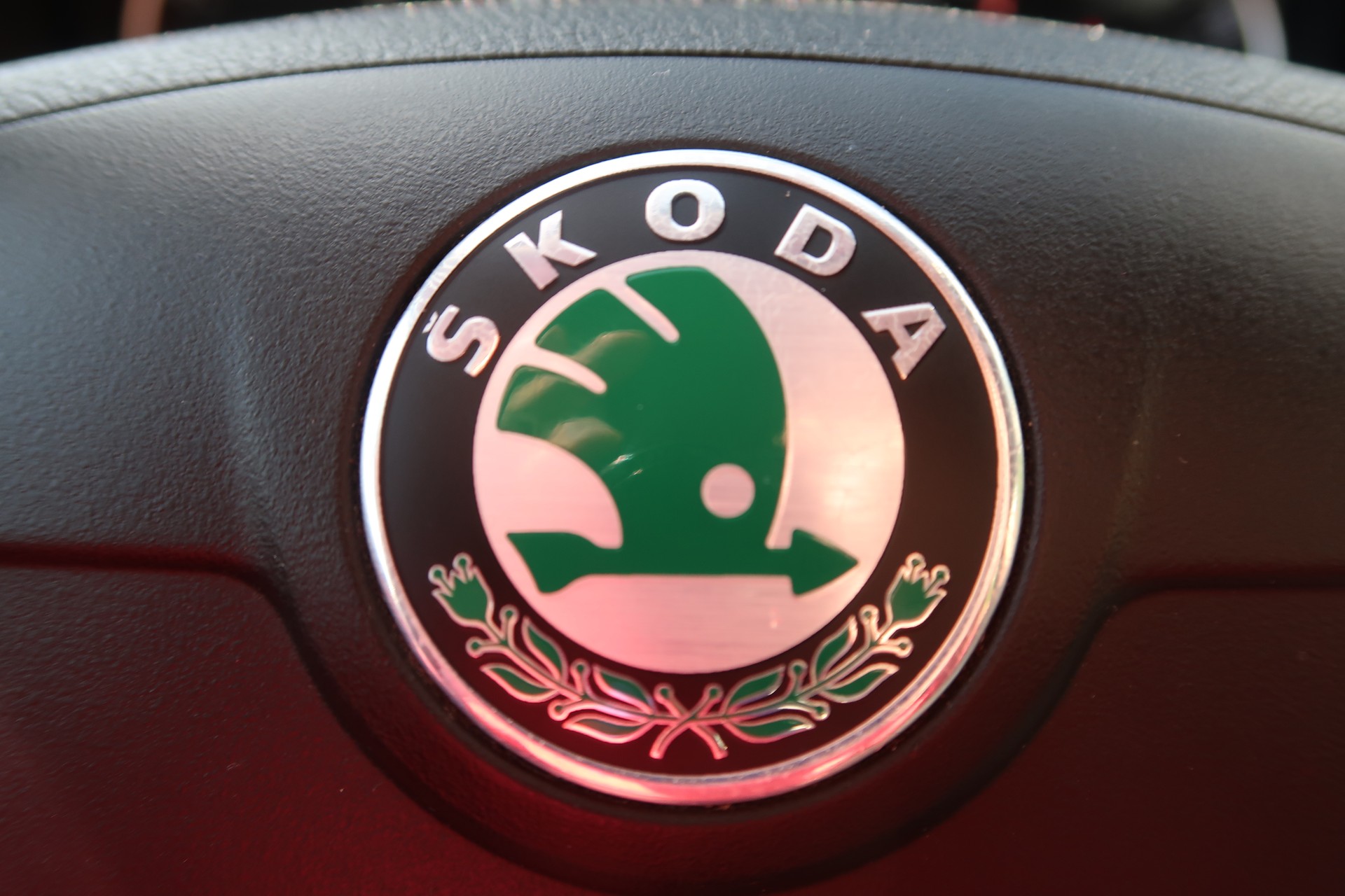 SKODA Octavia Combi 1.4 TSI Ambiente-image-14