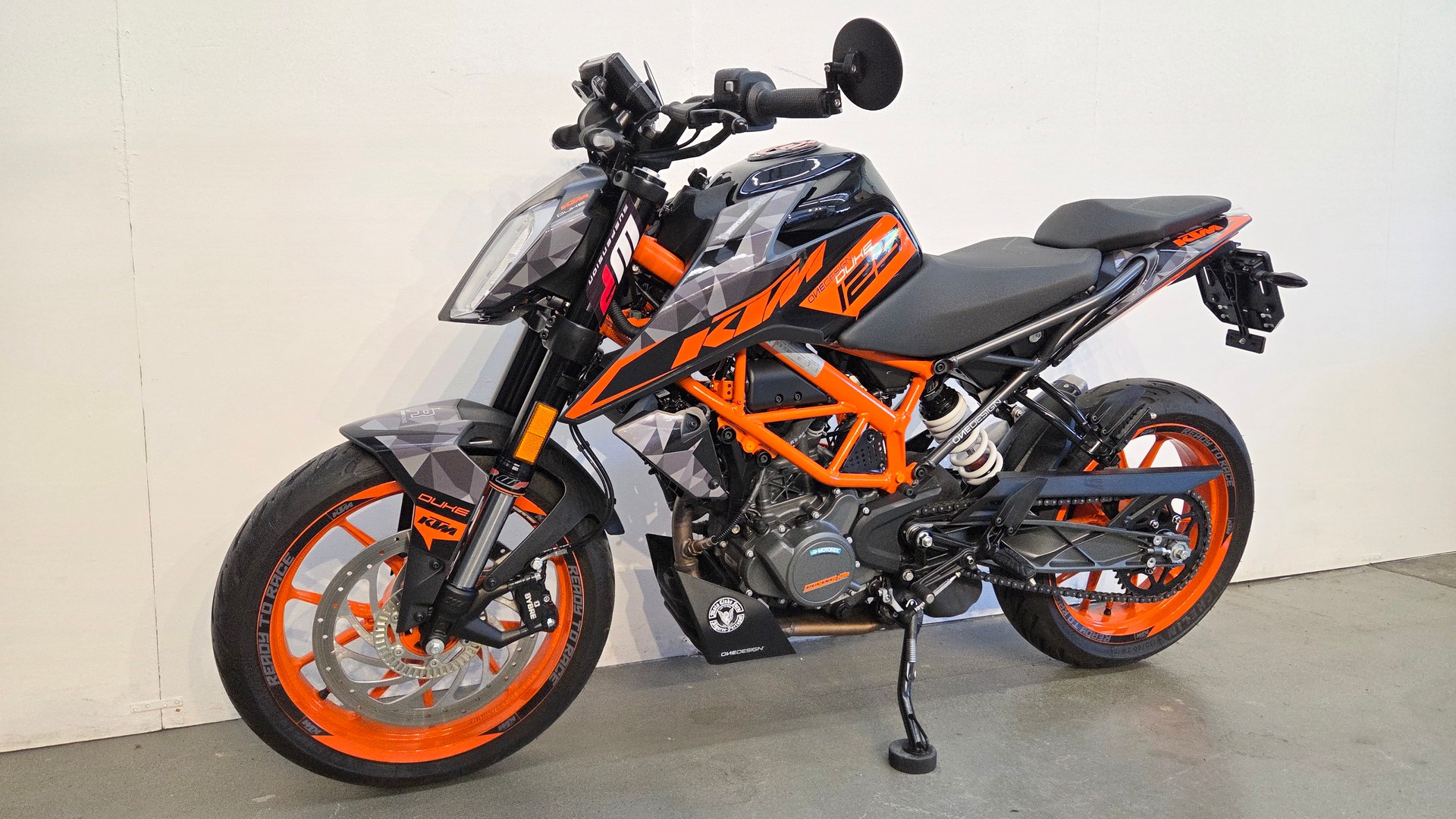 KTM 125 Duke-image-3