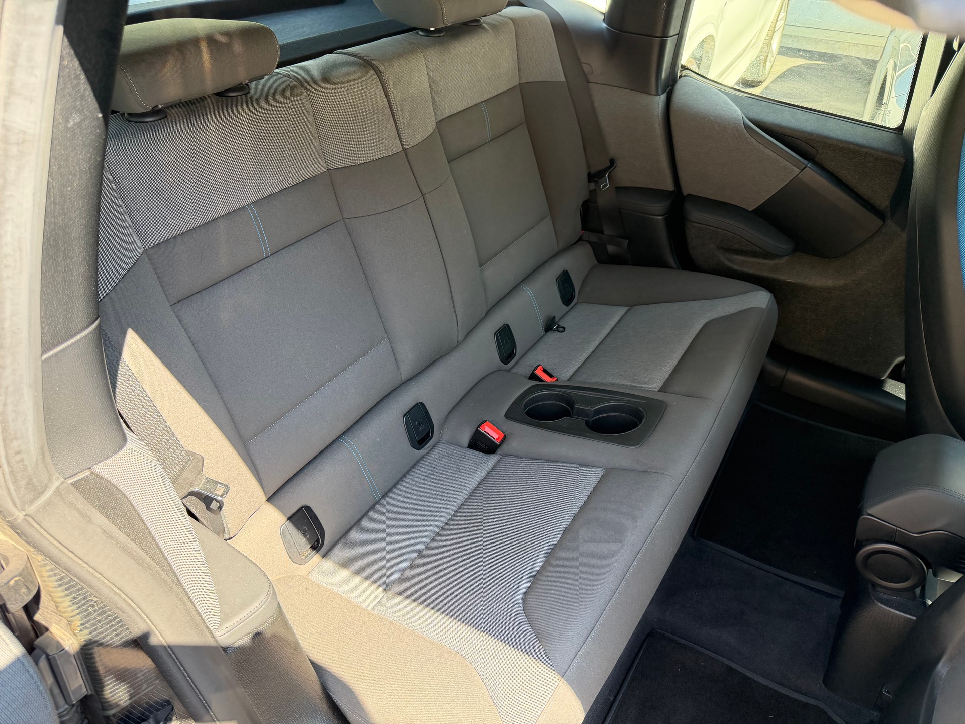 BMW i3s (120Ah) Fleet Edition-image-15