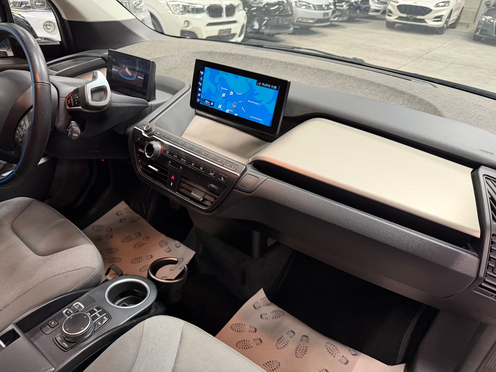 BMW i3s (120Ah) Fleet Edition-image-12