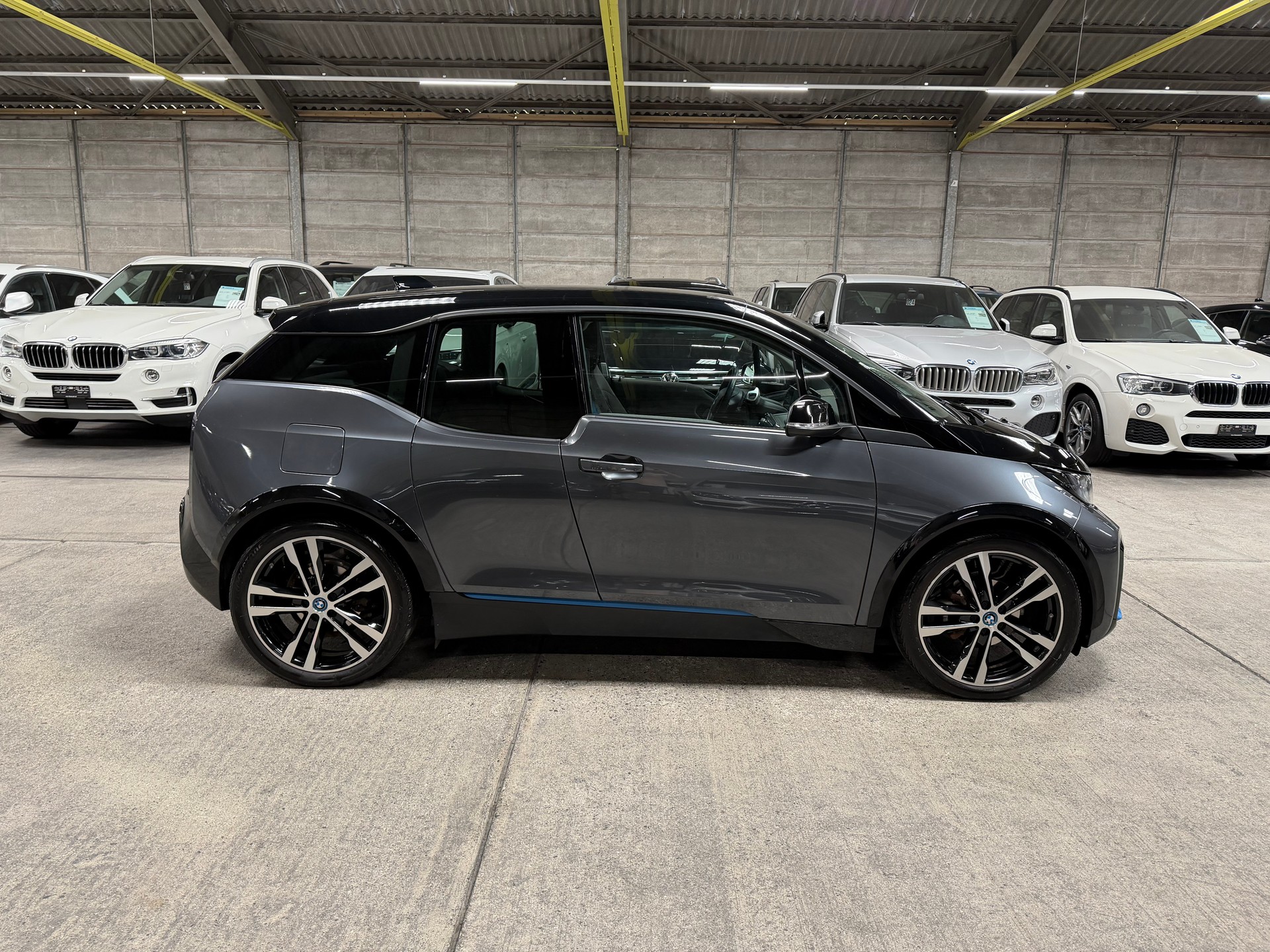 BMW i3s (120Ah) Fleet Edition-image-2