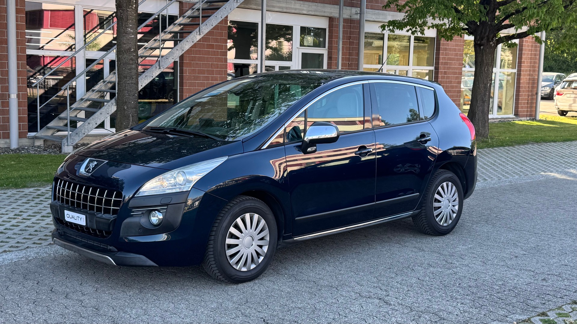 PEUGEOT 3008 1.6 HDI Sport EGS6-image-1