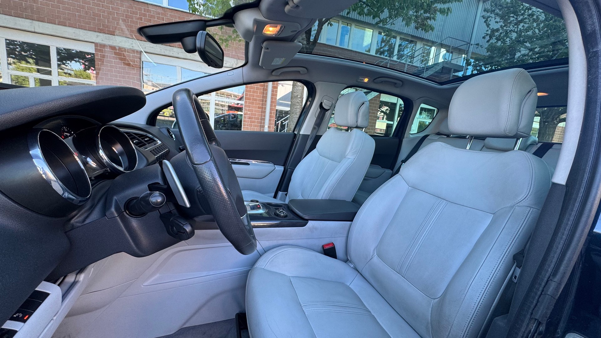 PEUGEOT 3008 1.6 HDI Sport EGS6-image-6