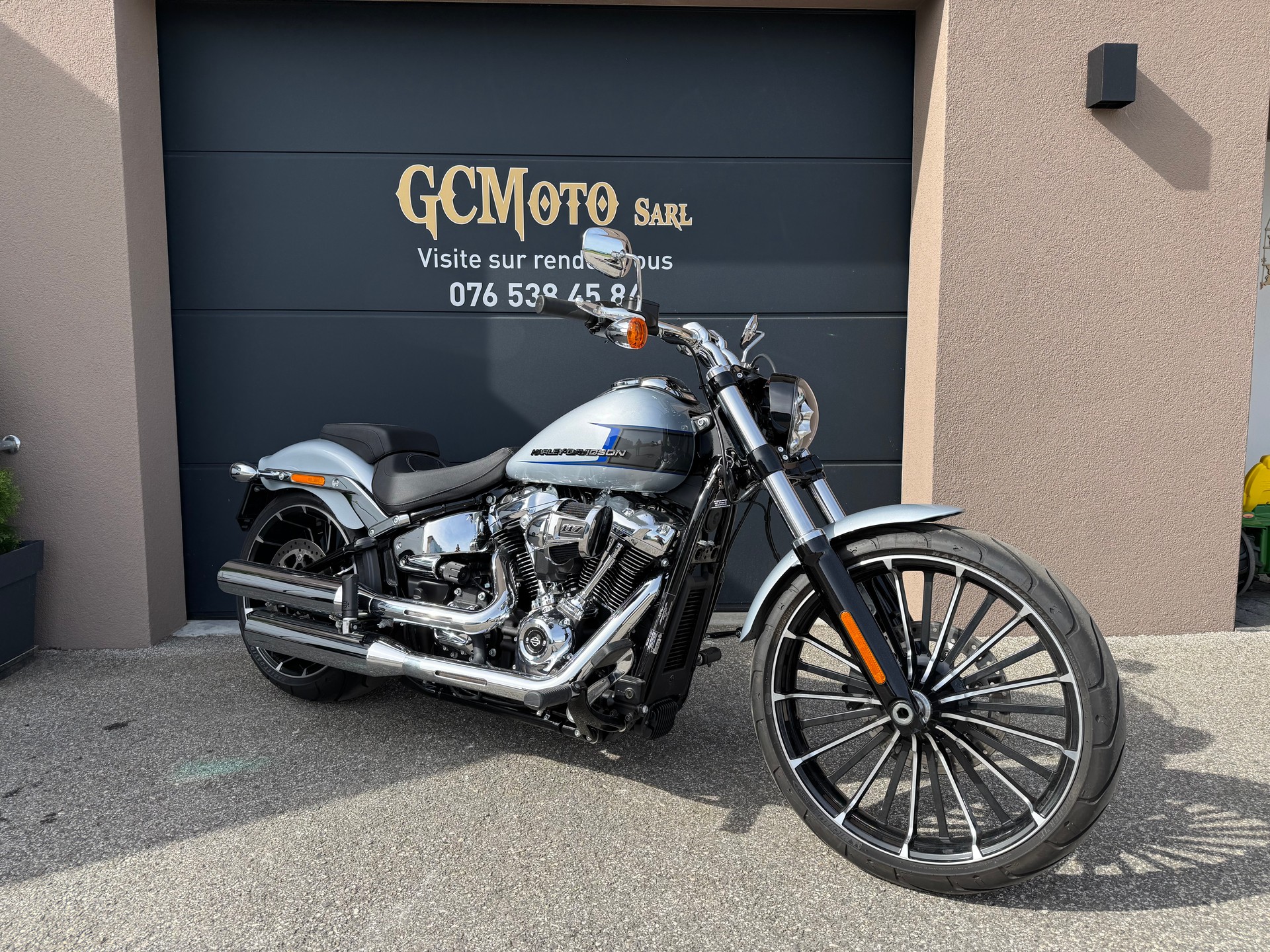 HARLEY-DAVIDSON FXBR Breakout 117-image-1