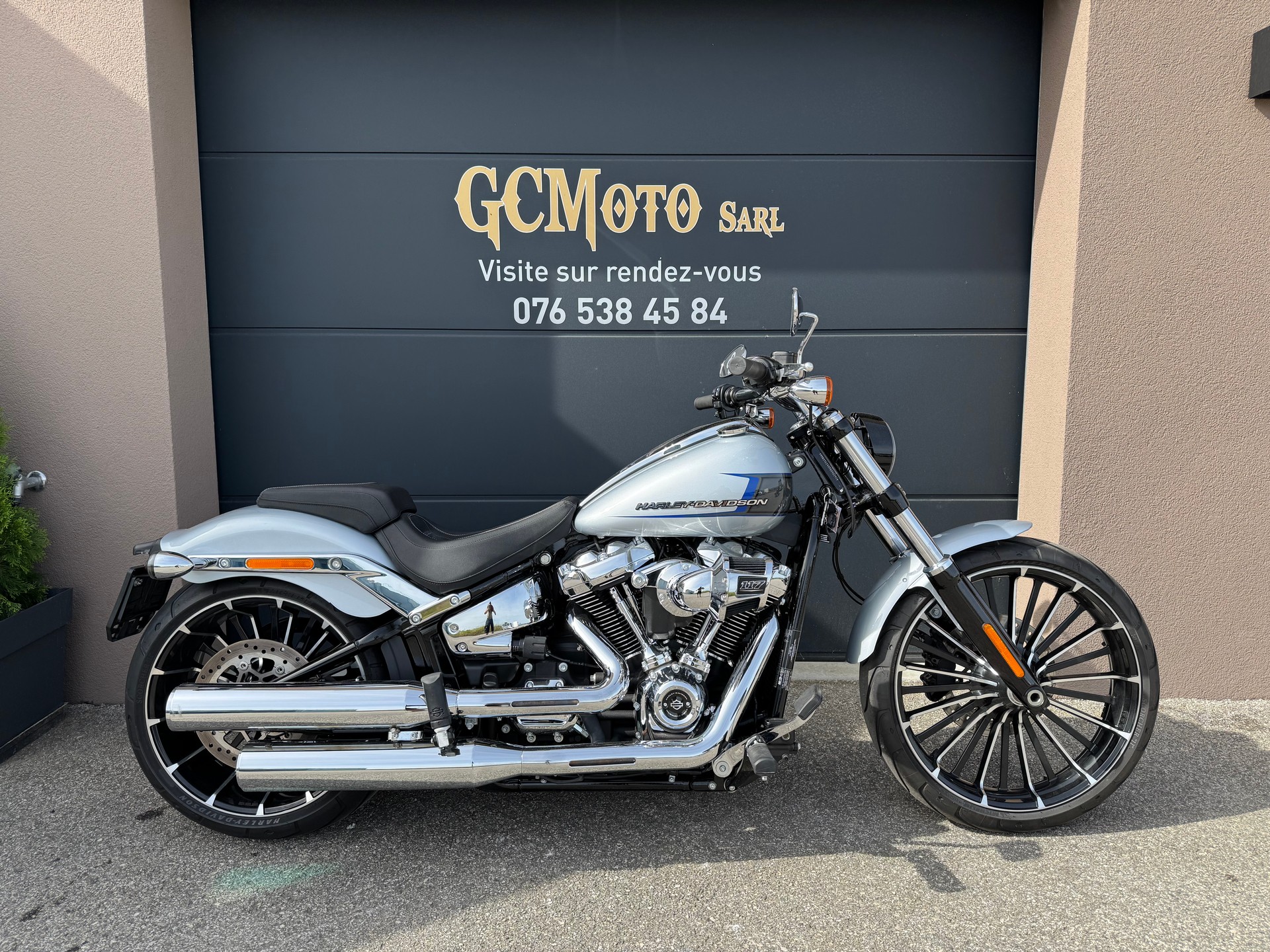 HARLEY-DAVIDSON FXBR Breakout 117-image-0