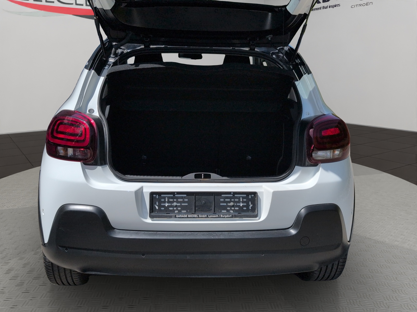 CITROEN C3 1.2i PureTech Shine 110PS Automatik / Rückfahrkamera / Totwinkelassistent / Premium Occasion Garantie-image-14