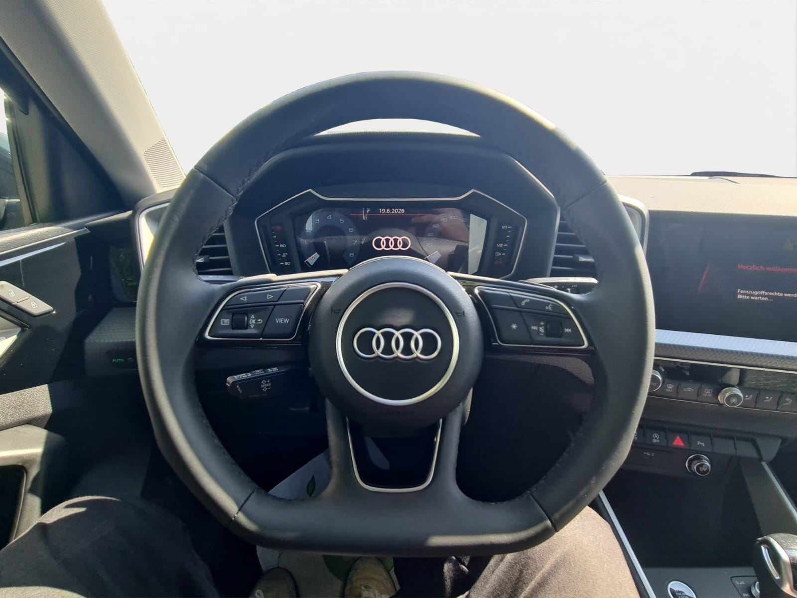 AUDI A1 Sportback 30 TFSI S Line S-tronic-image-9