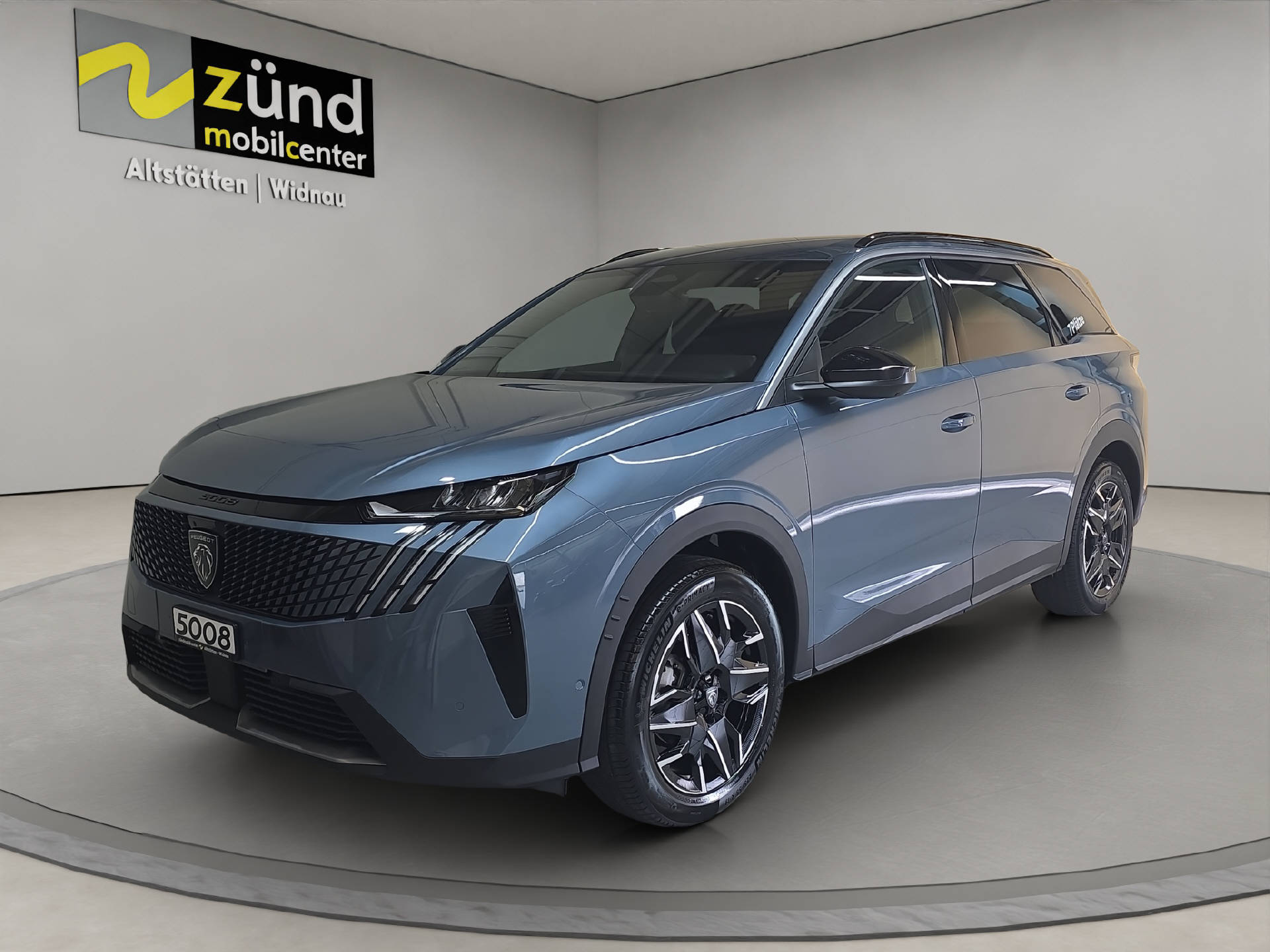 PEUGEOT 5008 1.2 Hybrid Allure Premium
