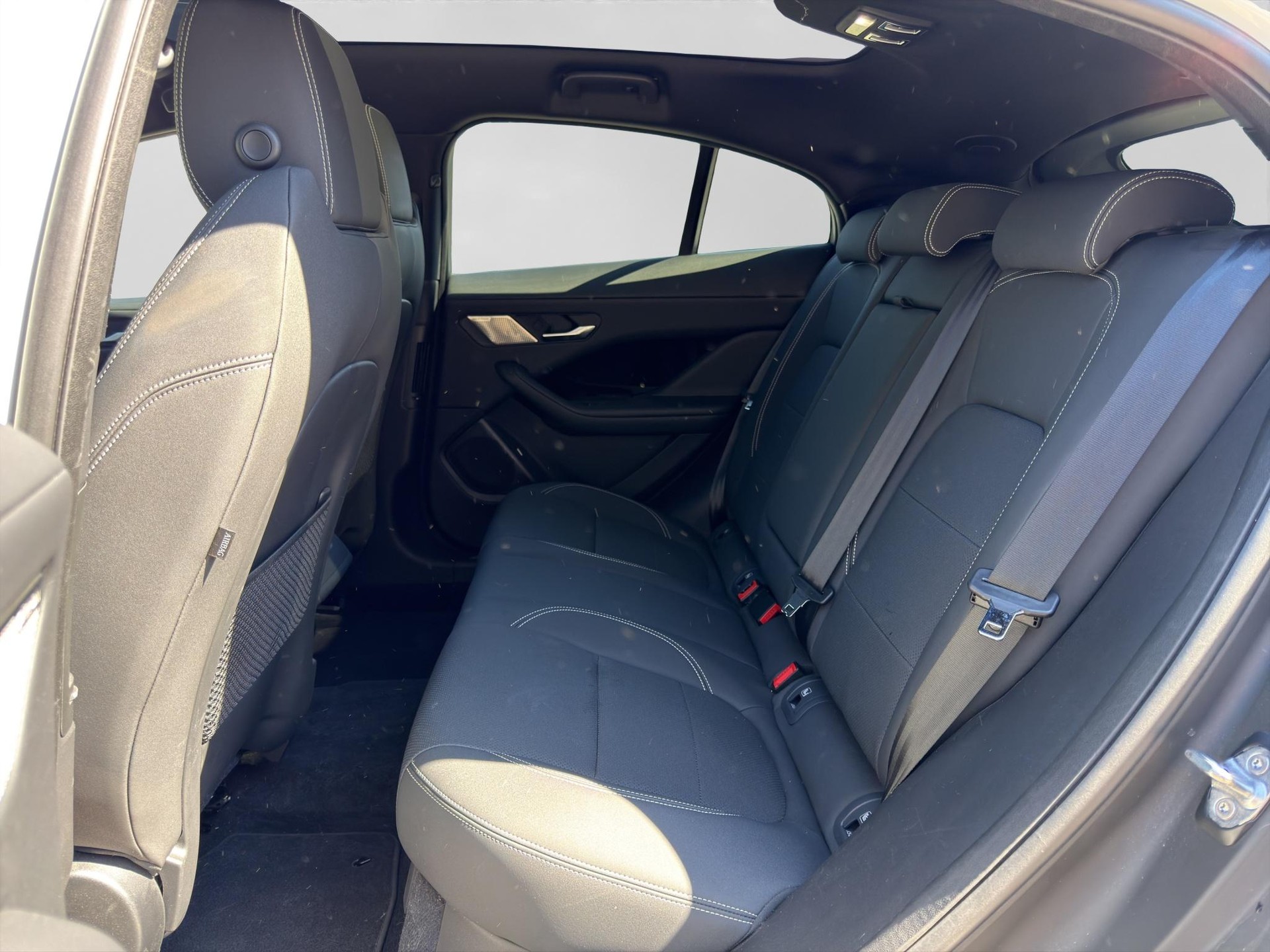 JAGUAR I-Pace EV400 S AWD-image-8