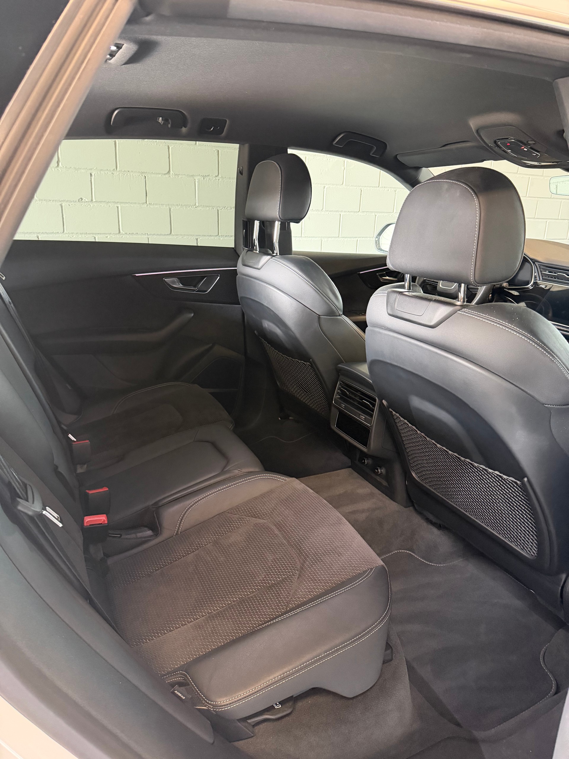 AUDI SQ8 TFSI quattro tiptronic-image-9