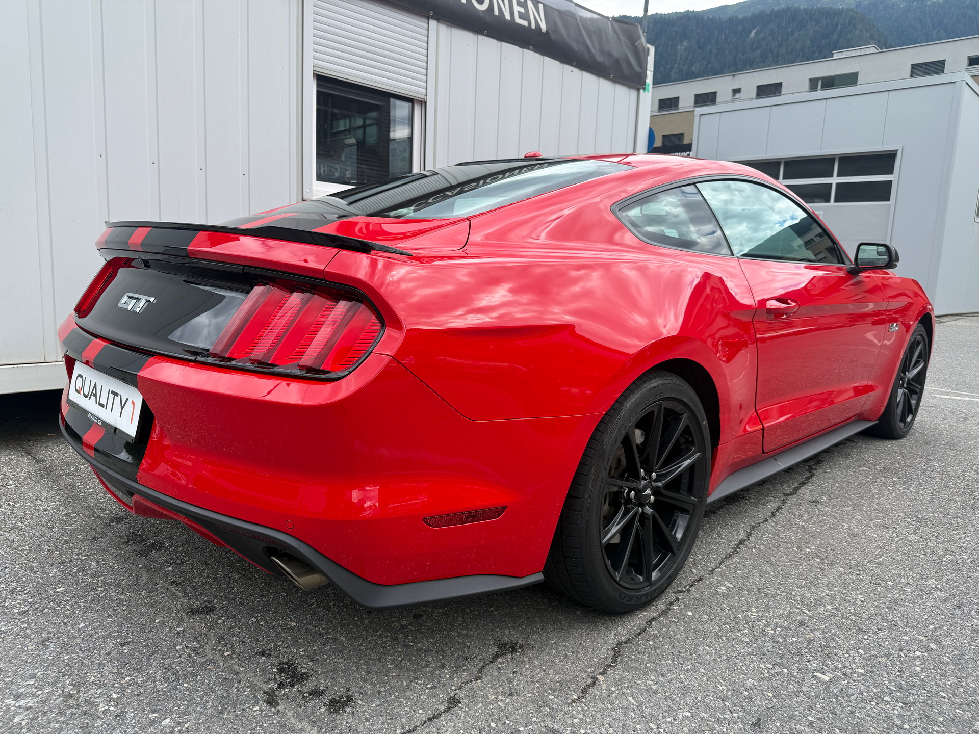 FORD Mustang Fastback 5.0 V8 GT *HANDSCHALTER* ORGINAL US CAR*PREMIUM AUSSTATTUNG*CH-ERSTAUSLIEFERUNG*-showroom-element-3