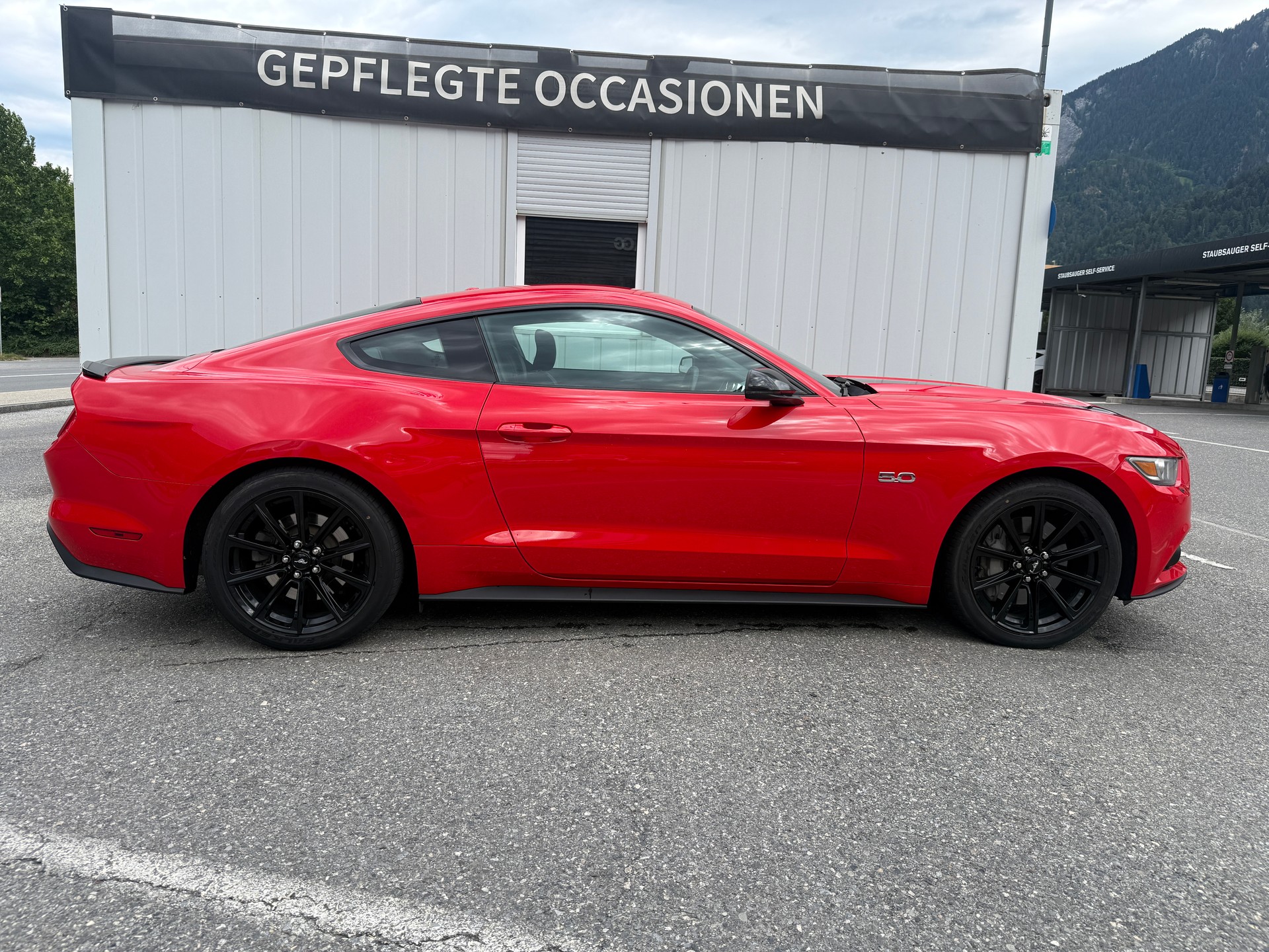 FORD Mustang Fastback 5.0 V8 GT *HANDSCHALTER* ORGINAL US CAR*PREMIUM AUSSTATTUNG*CH-ERSTAUSLIEFERUNG*-showroom-element-2
