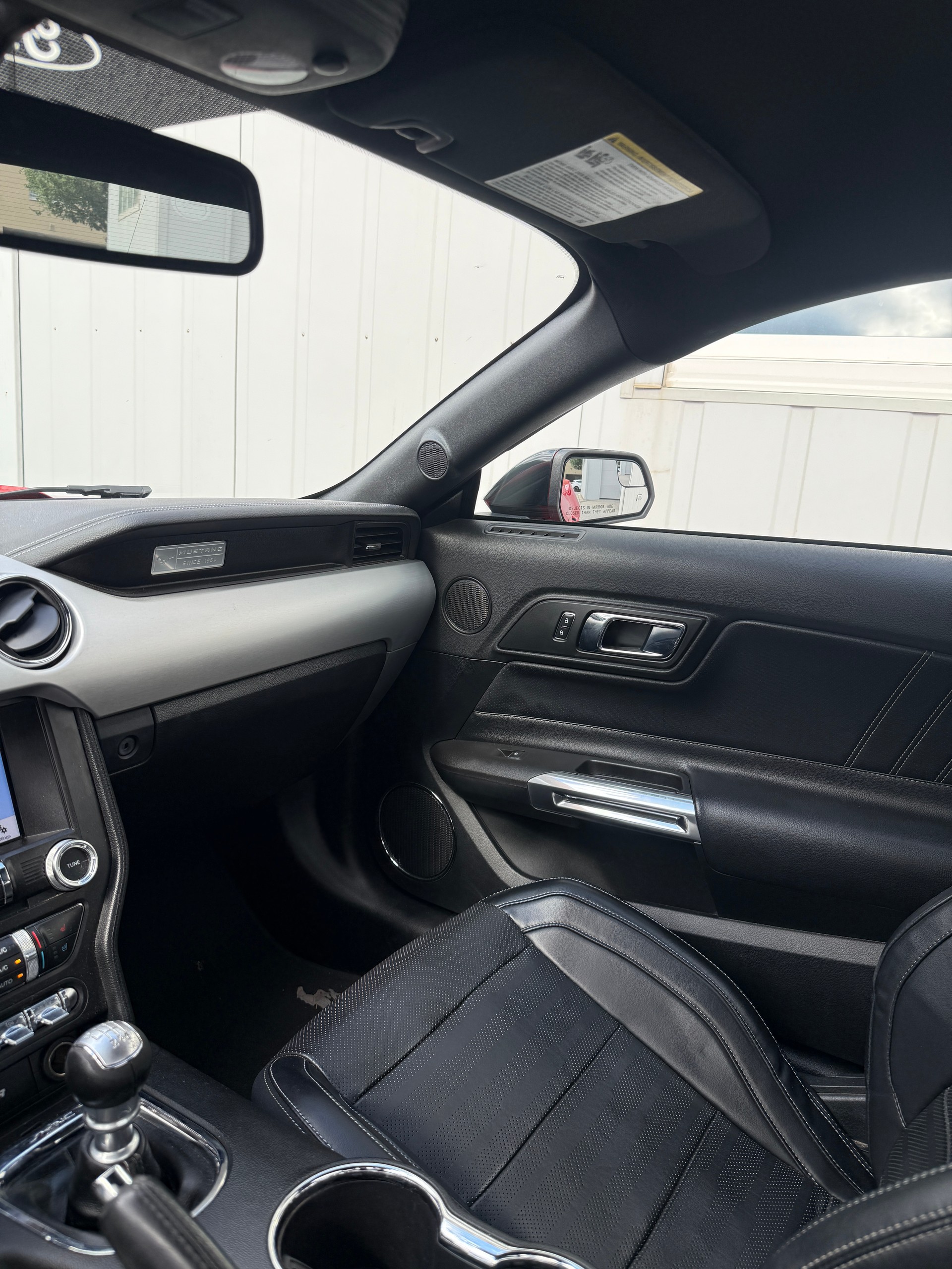 FORD Mustang Fastback 5.0 V8 GT *HANDSCHALTER* ORGINAL US CAR*PREMIUM AUSSTATTUNG*CH-ERSTAUSLIEFERUNG*-image-16