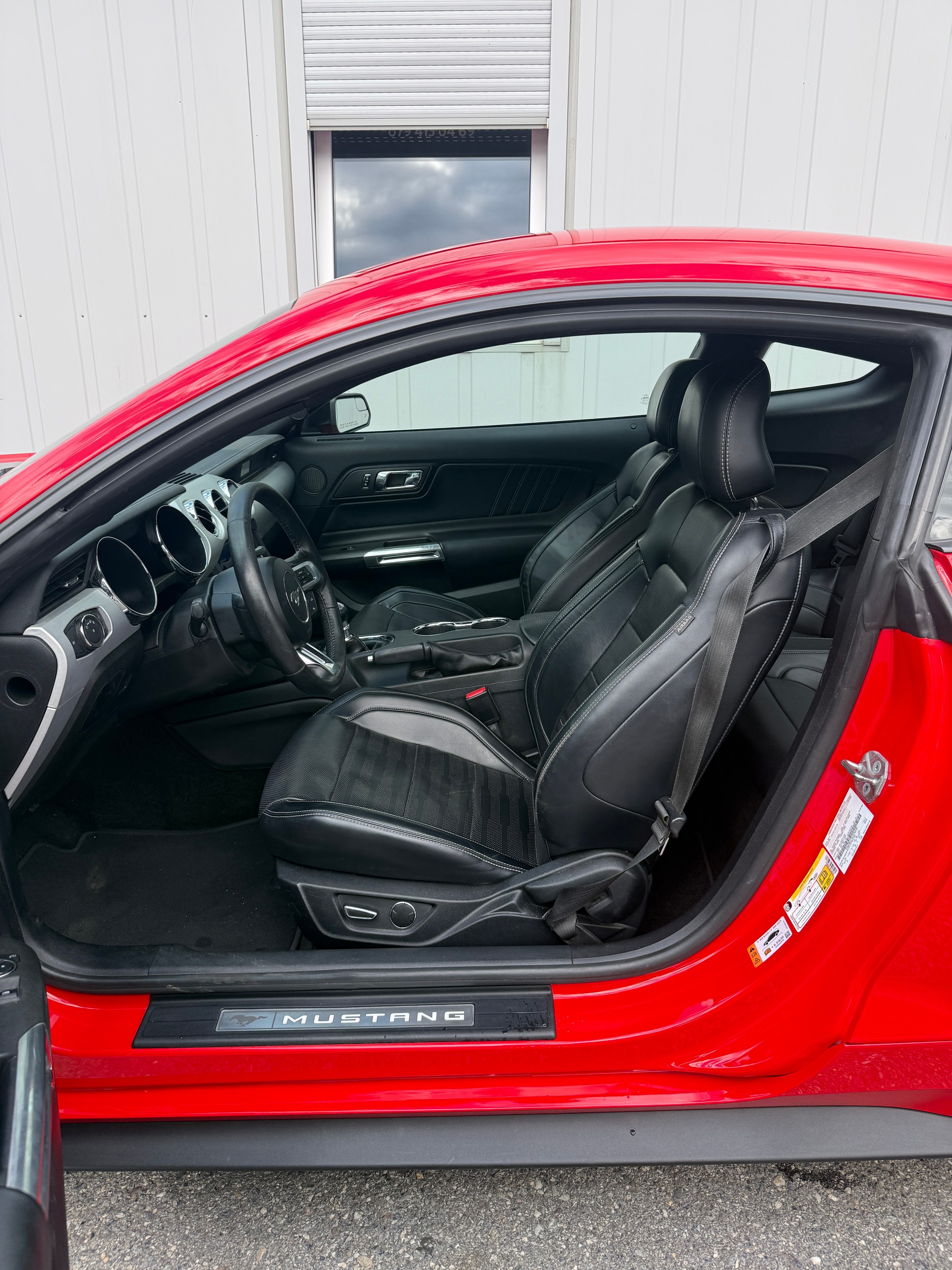 FORD Mustang Fastback 5.0 V8 GT *HANDSCHALTER* ORGINAL US CAR*PREMIUM AUSSTATTUNG*CH-ERSTAUSLIEFERUNG*-image-13