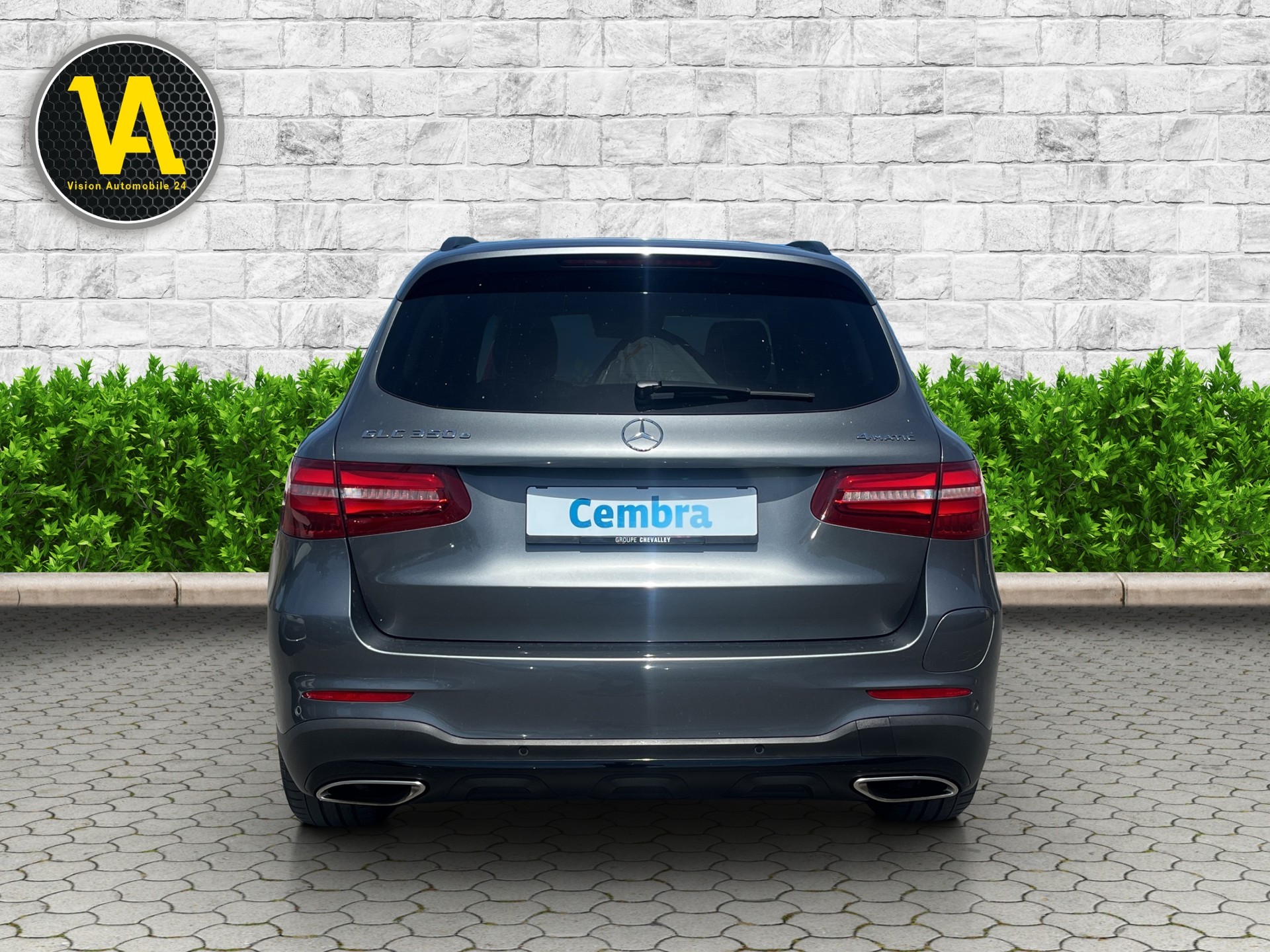 MERCEDES-BENZ GLC 350 e AMG Line 4Matic 7G-Tronic-image-6