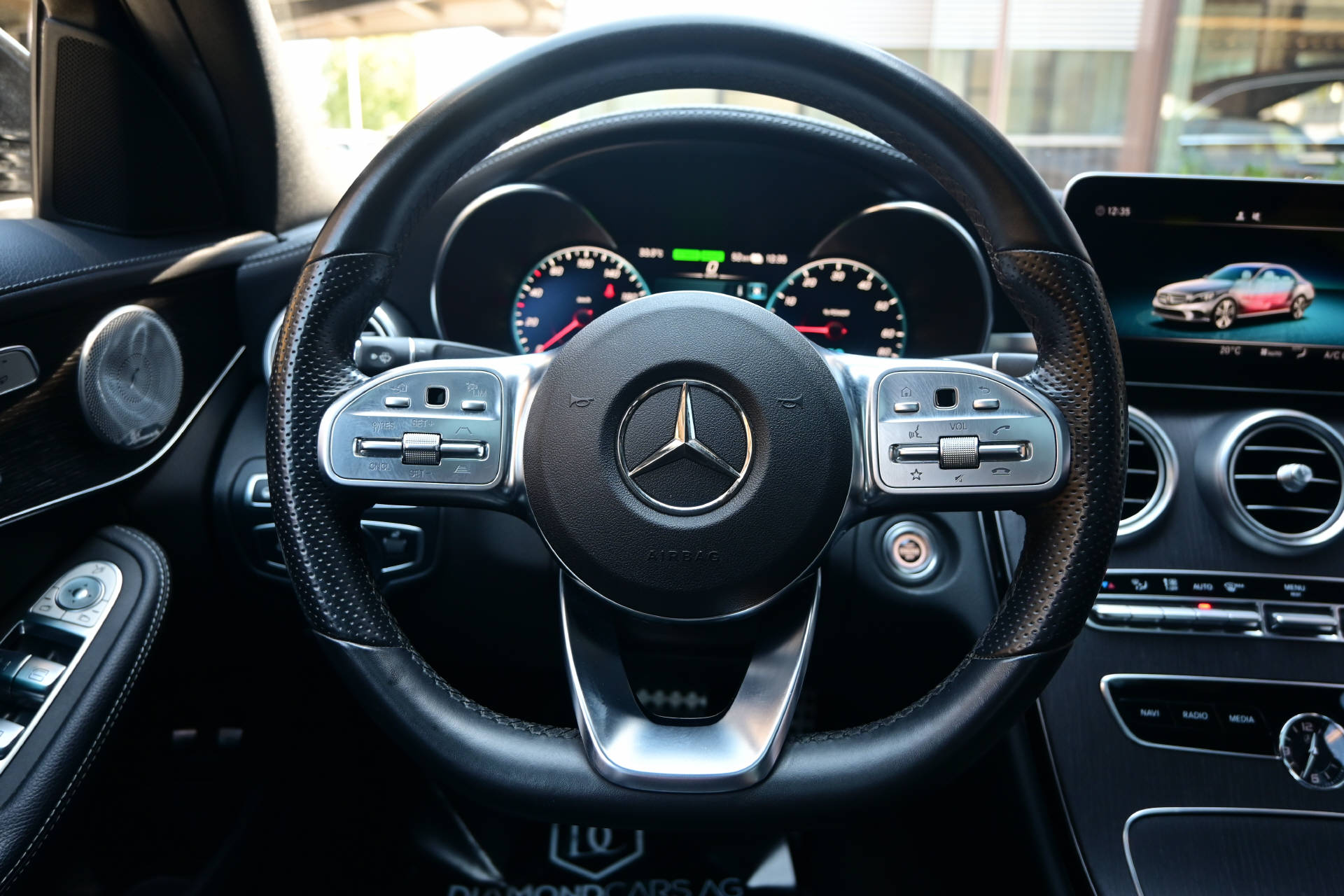 MERCEDES-BENZ C 300 e AMG Line 4matic-image-17