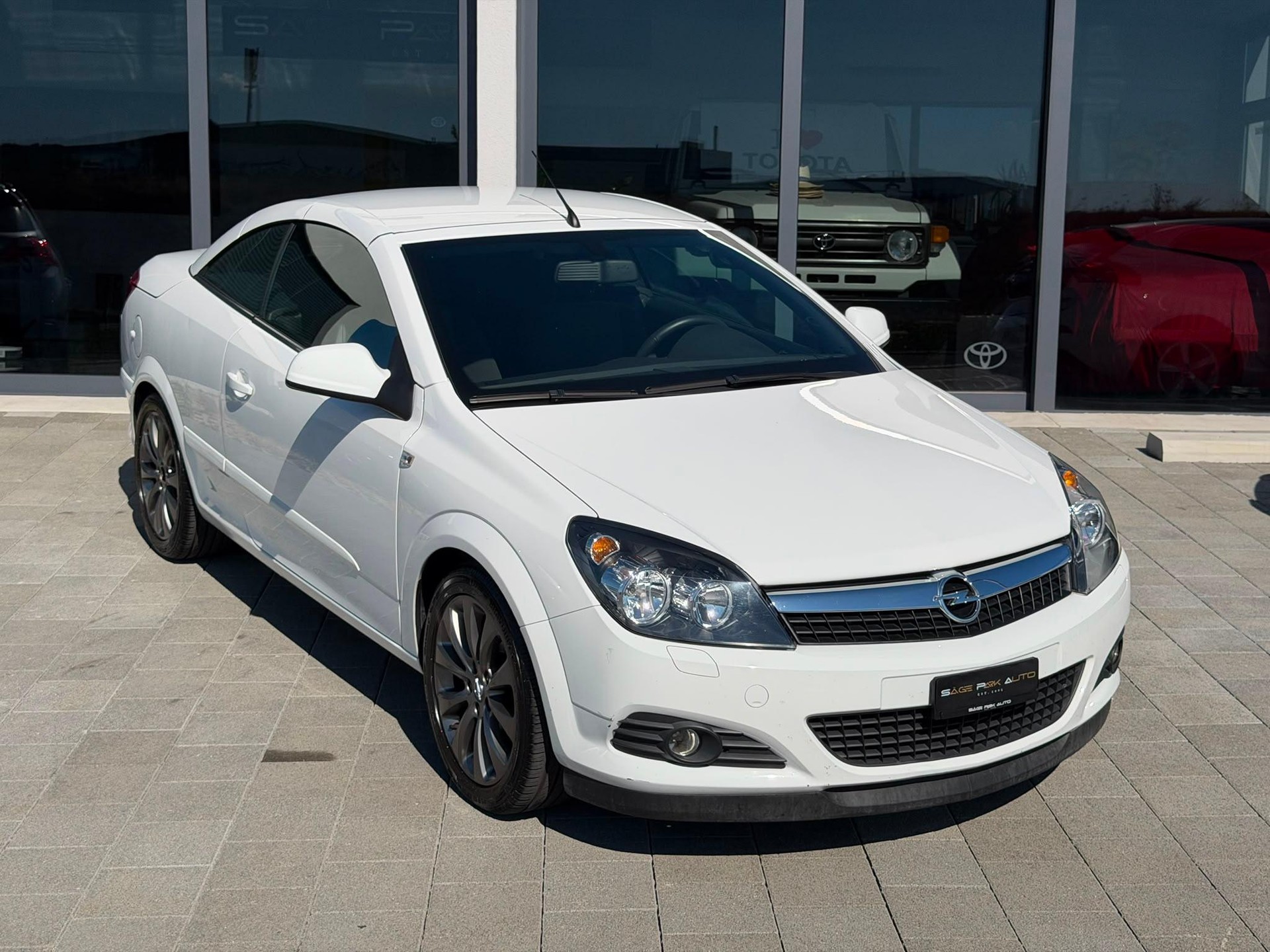 OPEL Astra TwinTop 1.8i 16V 140 Cosmo-image-19
