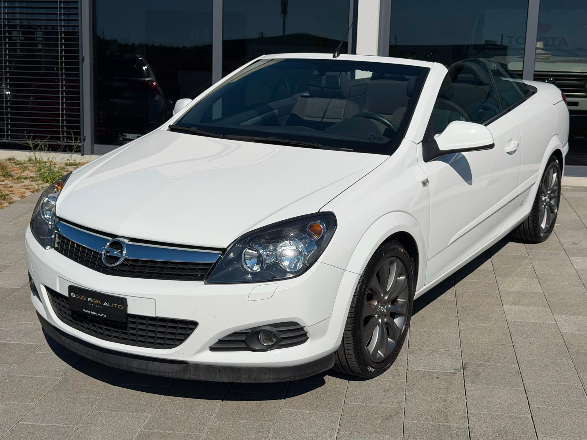 OPEL Astra TwinTop 1.8i 16V 140 Cosmo-showroom-element-3