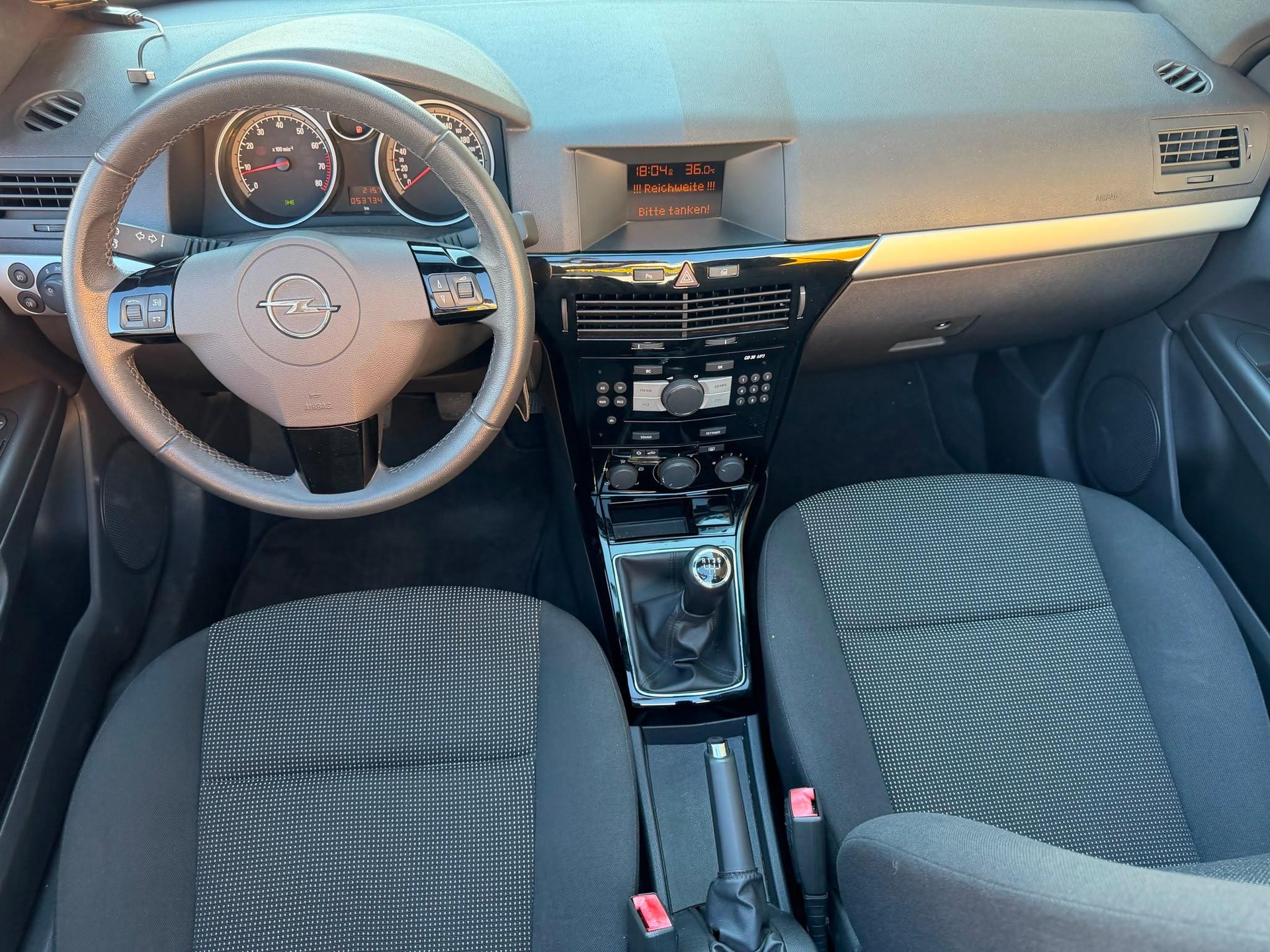 OPEL Astra TwinTop 1.8i 16V 140 Cosmo-image-10