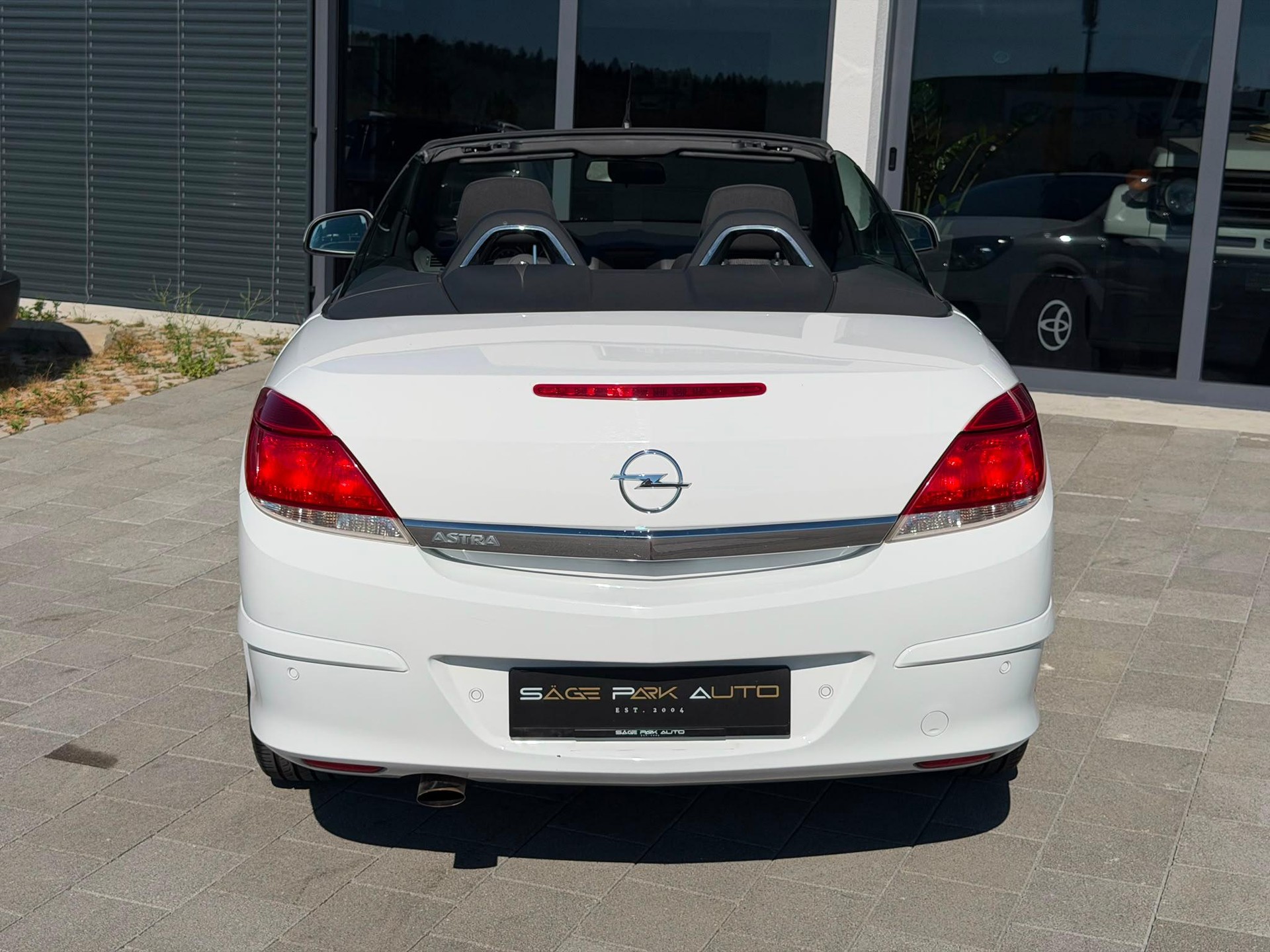 OPEL Astra TwinTop 1.8i 16V 140 Cosmo-image-6