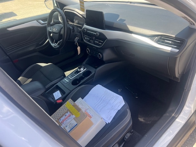 FORD Focus 1.0 SCTi Cool Connect Automatic-image-5