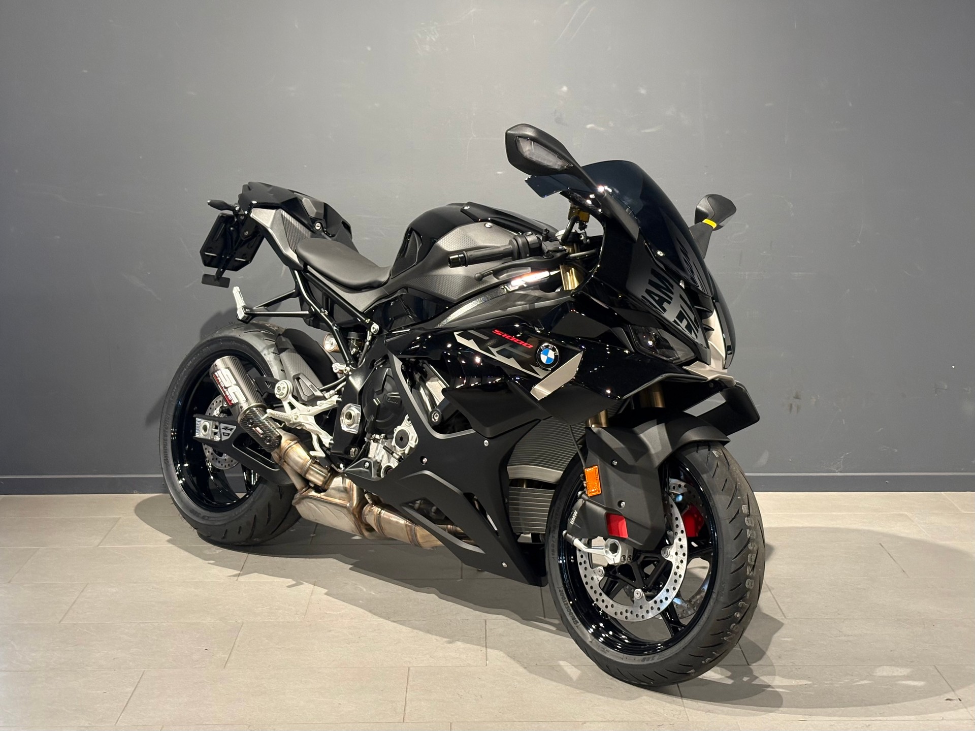 BMW S 1000 RR-image-1
