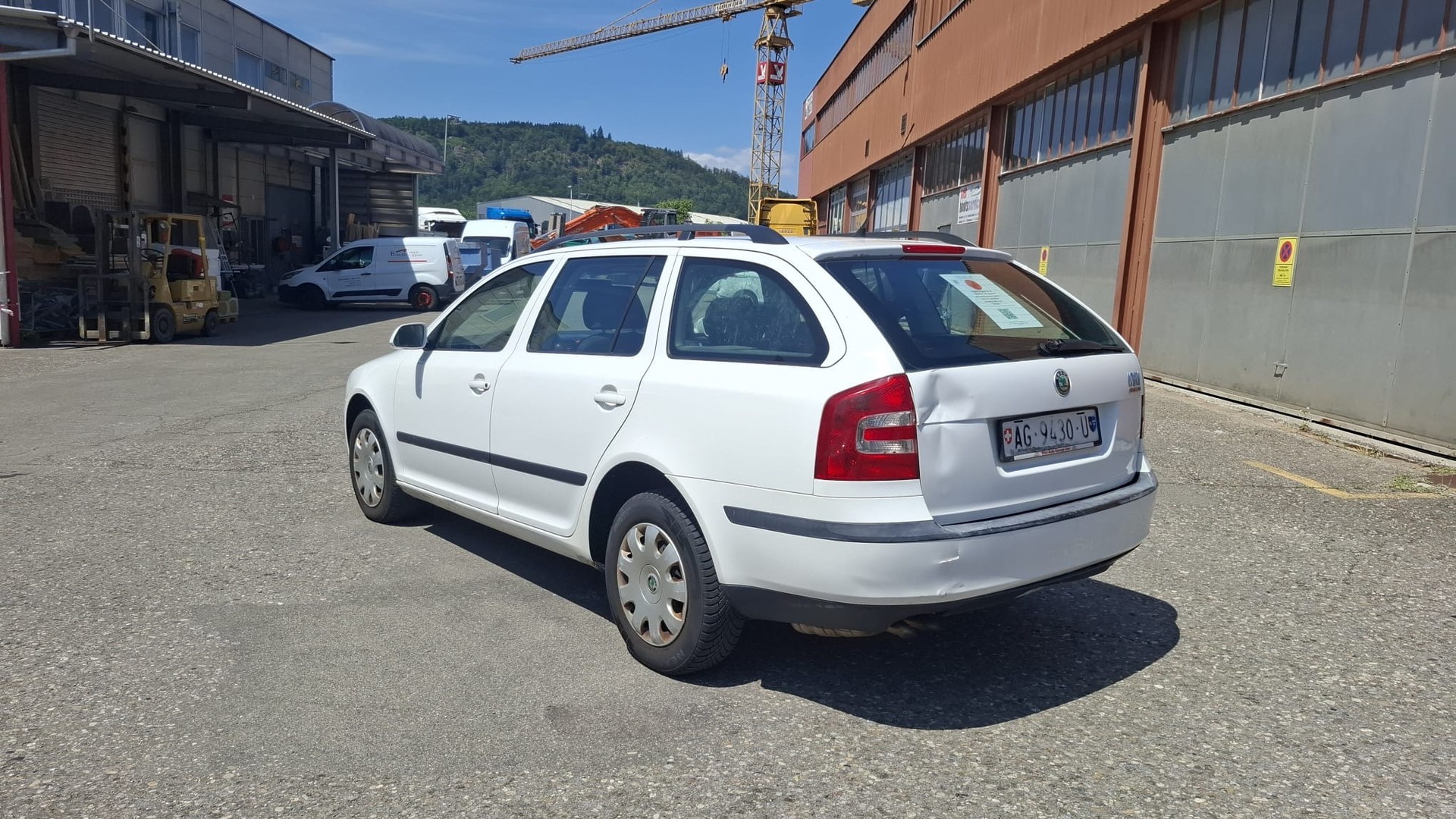 SKODA Octavia 1.9 TDI Adventure 4x4-image-3