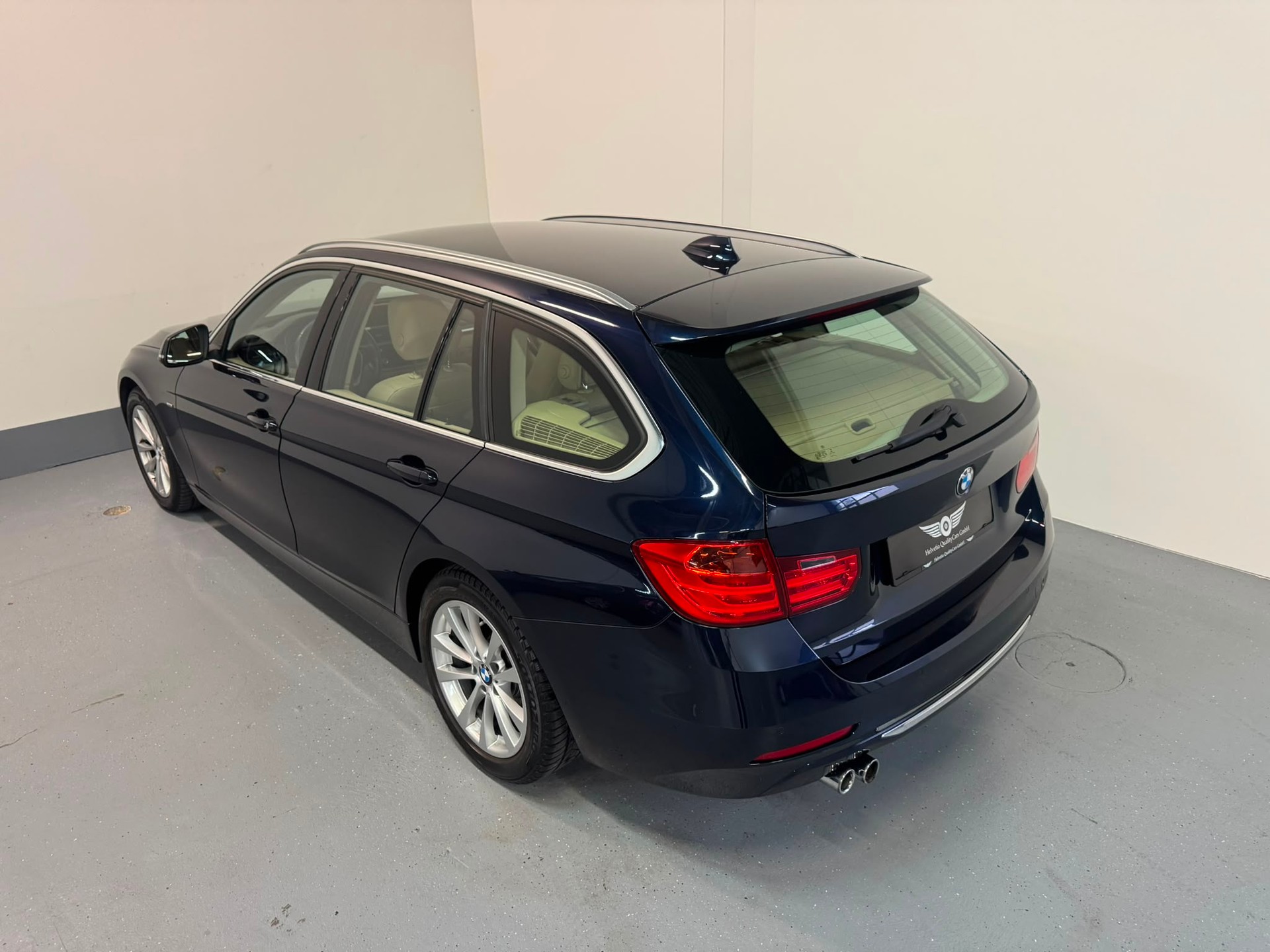 BMW 328i xDrive Touring Luxury Line Steptronic-image-7