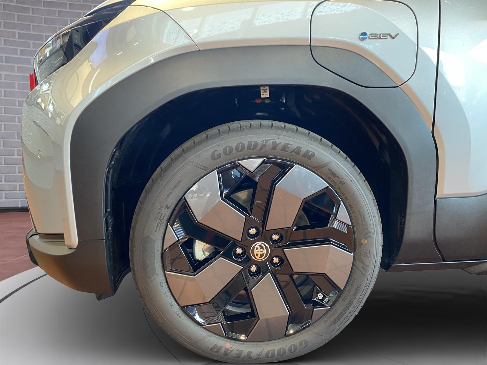 TOYOTA Urban Cruiser Premium-image-9